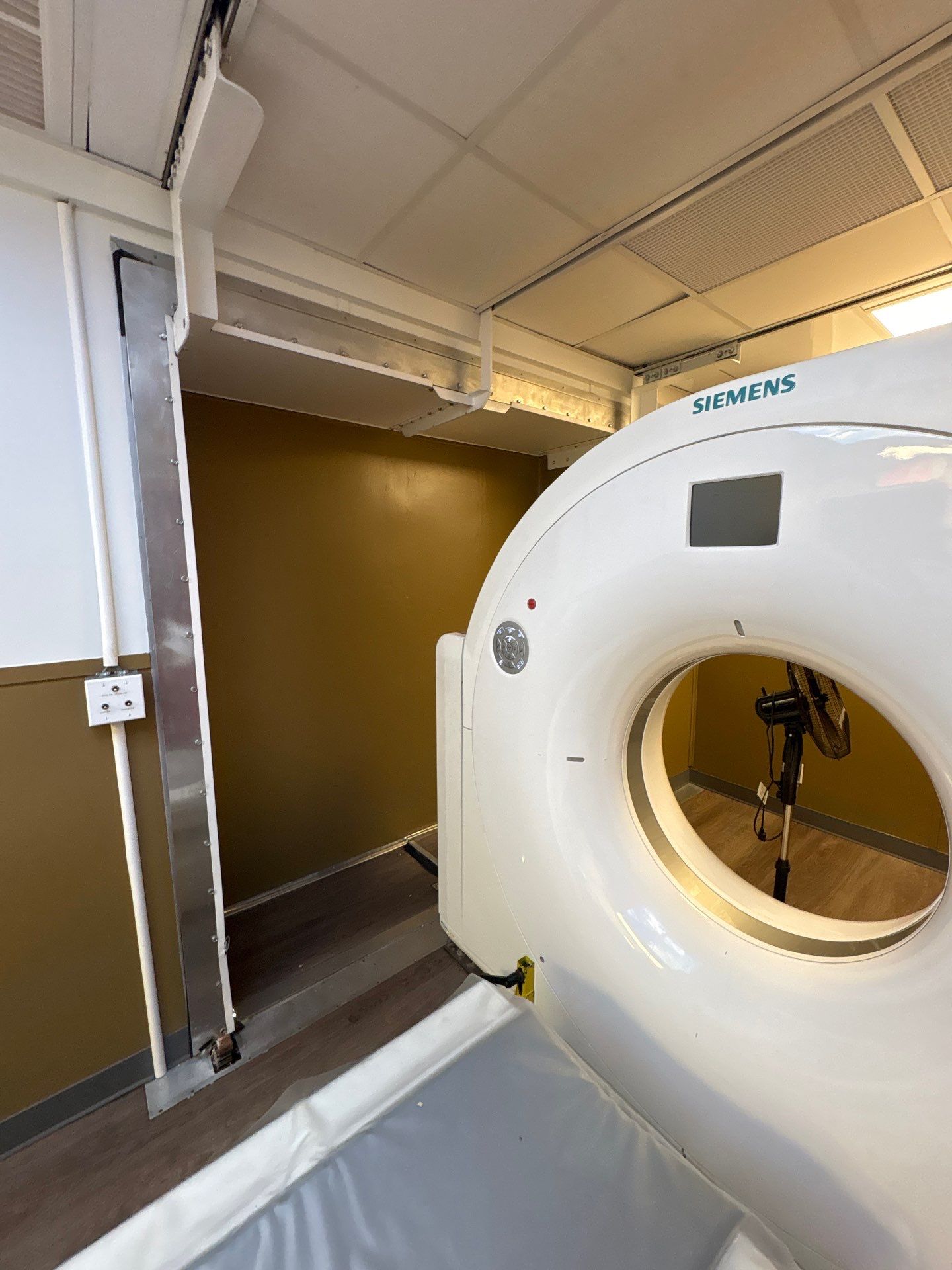 Interior for Mobile Medical Imaging Unit by Select Painting, Coatings & Garage Cabinets