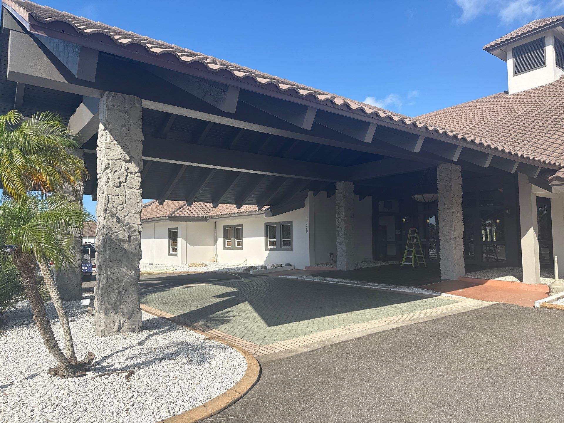 Commercial Entrance Cleaning at The Club at River Wilderness – Parrish, FL by Sunshine AquaWash