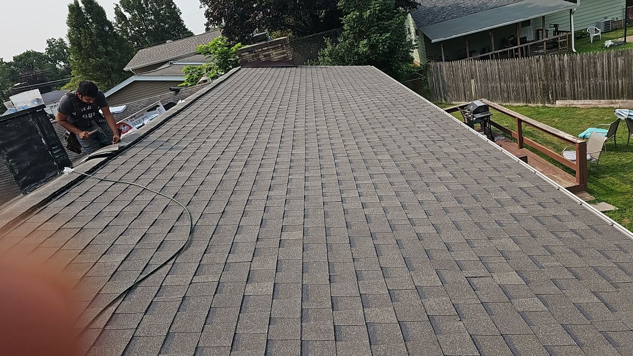 ATLAS PINNACLE COLOR: WEATHERED WOOD by Eagle Eye Roofing