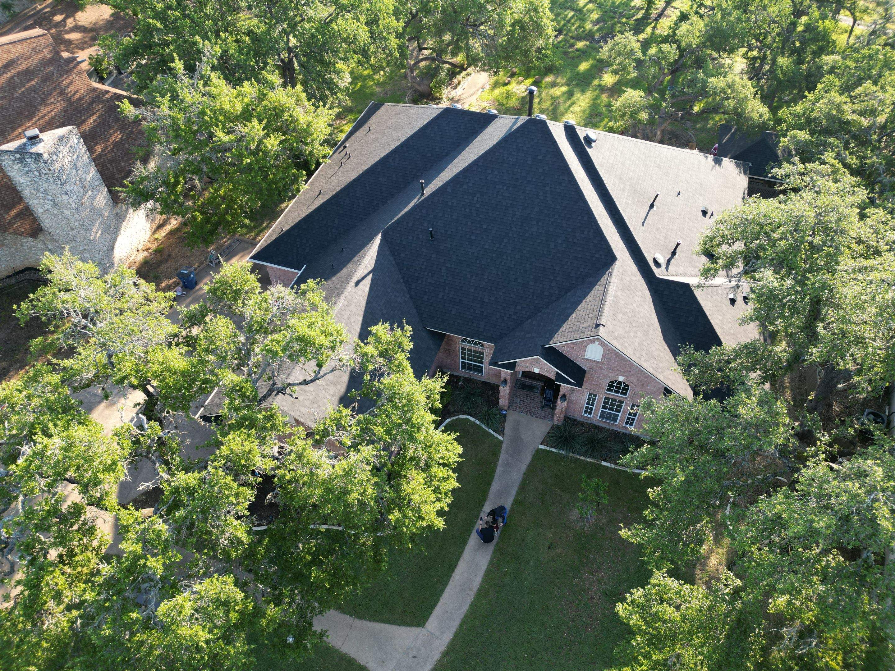 Onyx Black - Owens Corning TruDefinition Duration by RoofsOnly.com