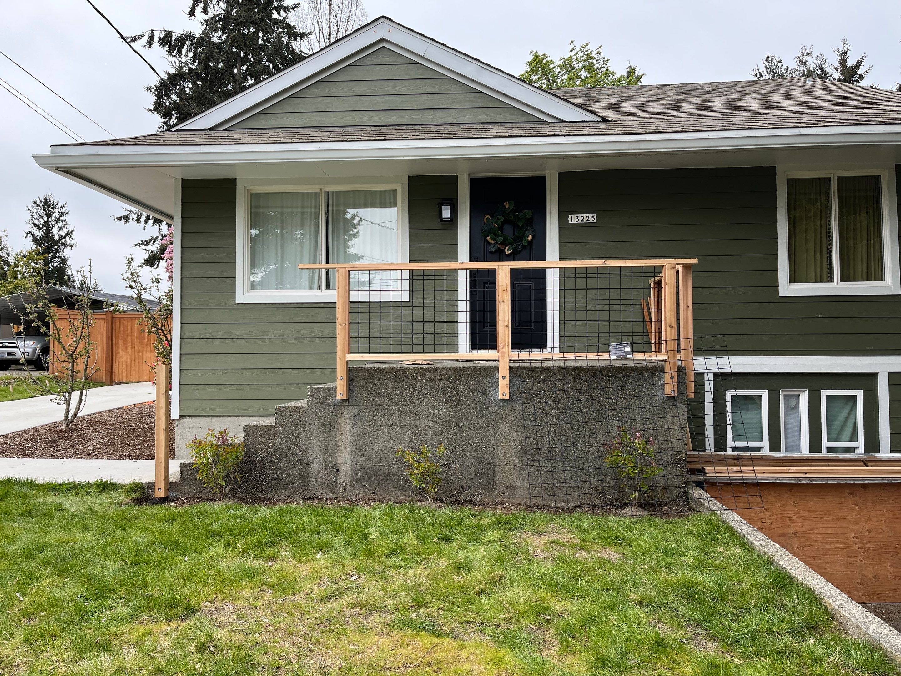 Burien Hogwire Railing  by Alki deck builders 