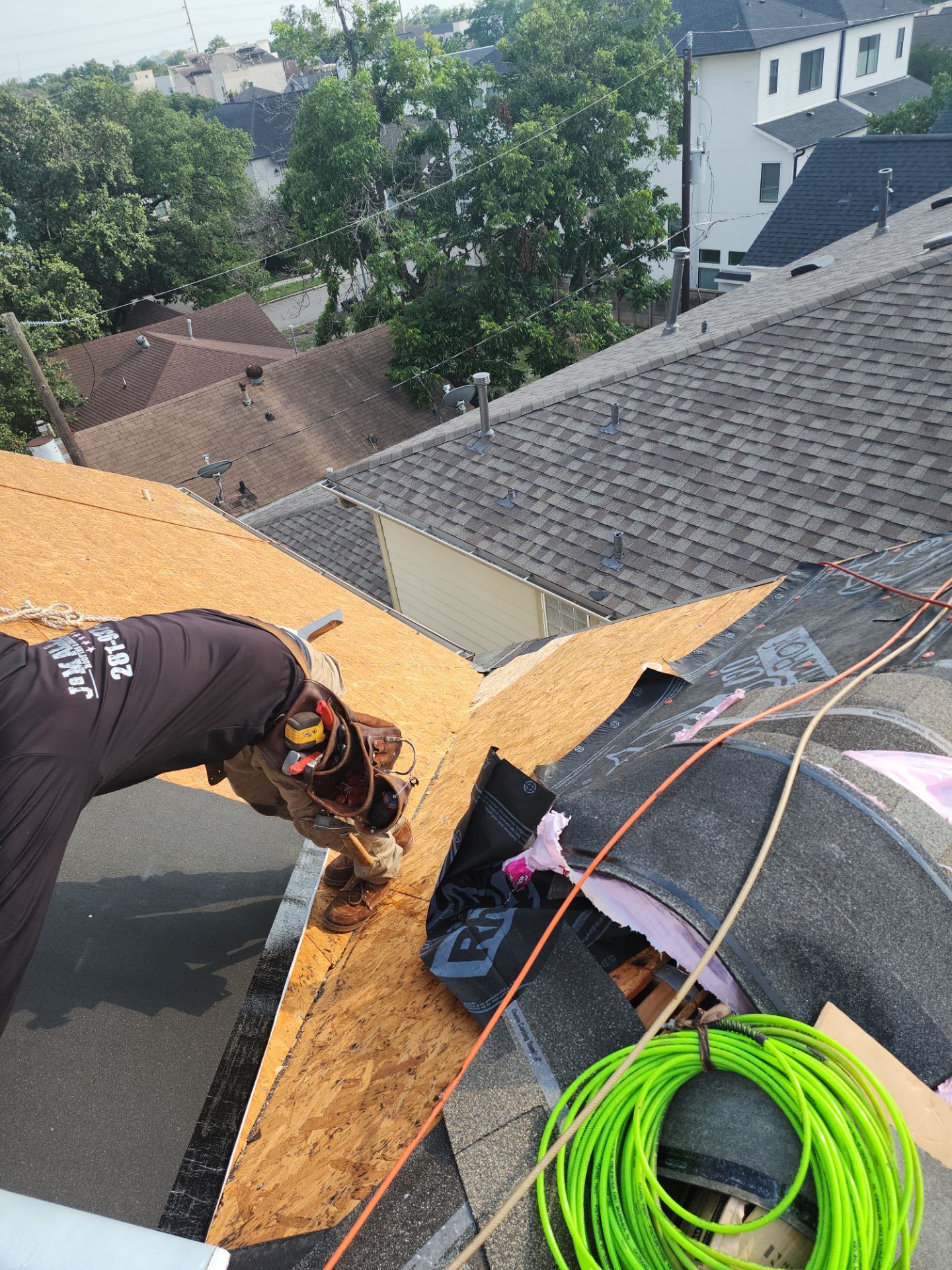 Residential Roofing Installation using Owen's Corning Duration (Lifetime) Shingles by Roof Repair Company