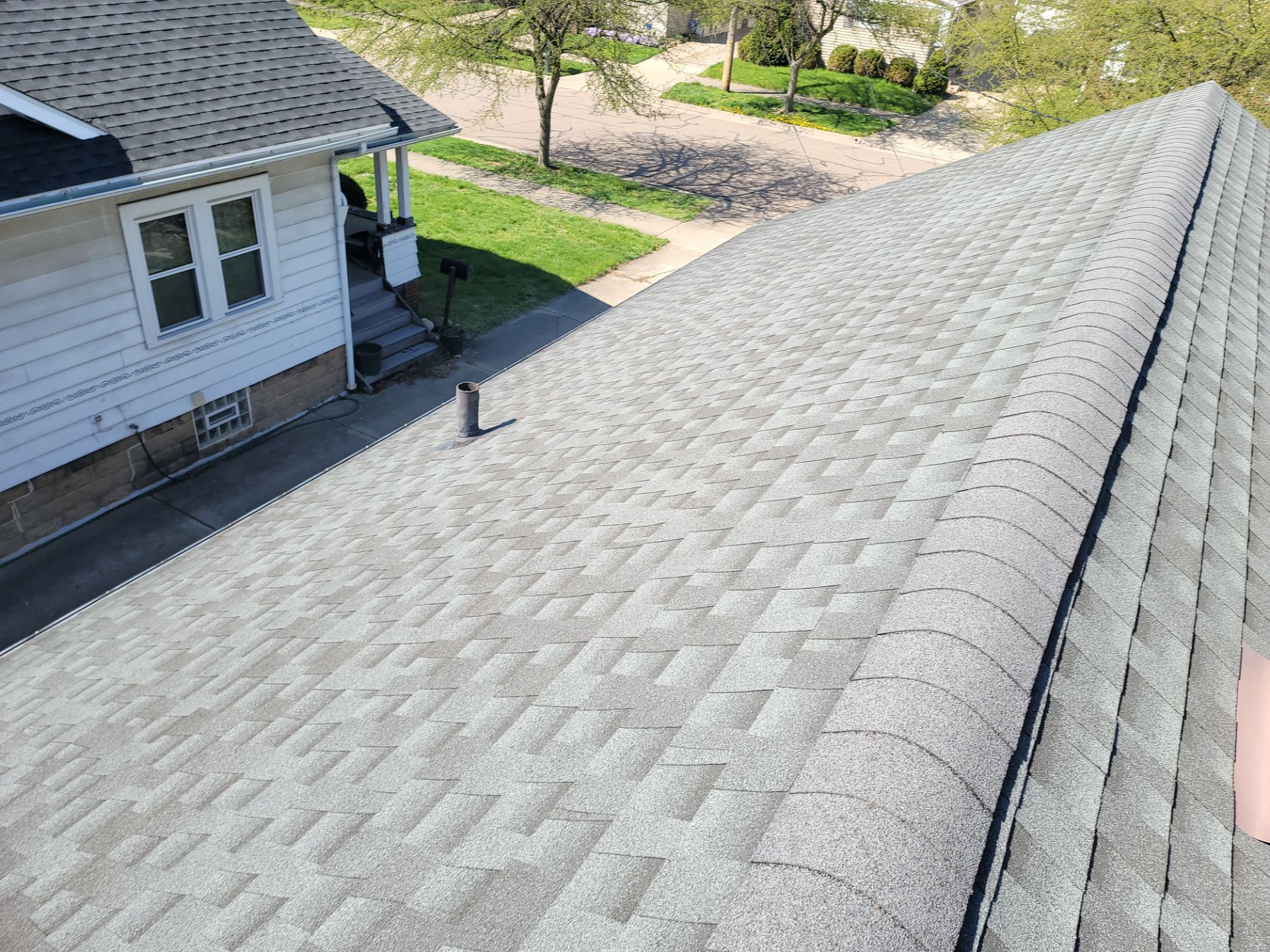 Angela S: Atlas Pinnacle, Color, Black Shadow, Drip Edge, Color, White by Eagle Eye Roofing