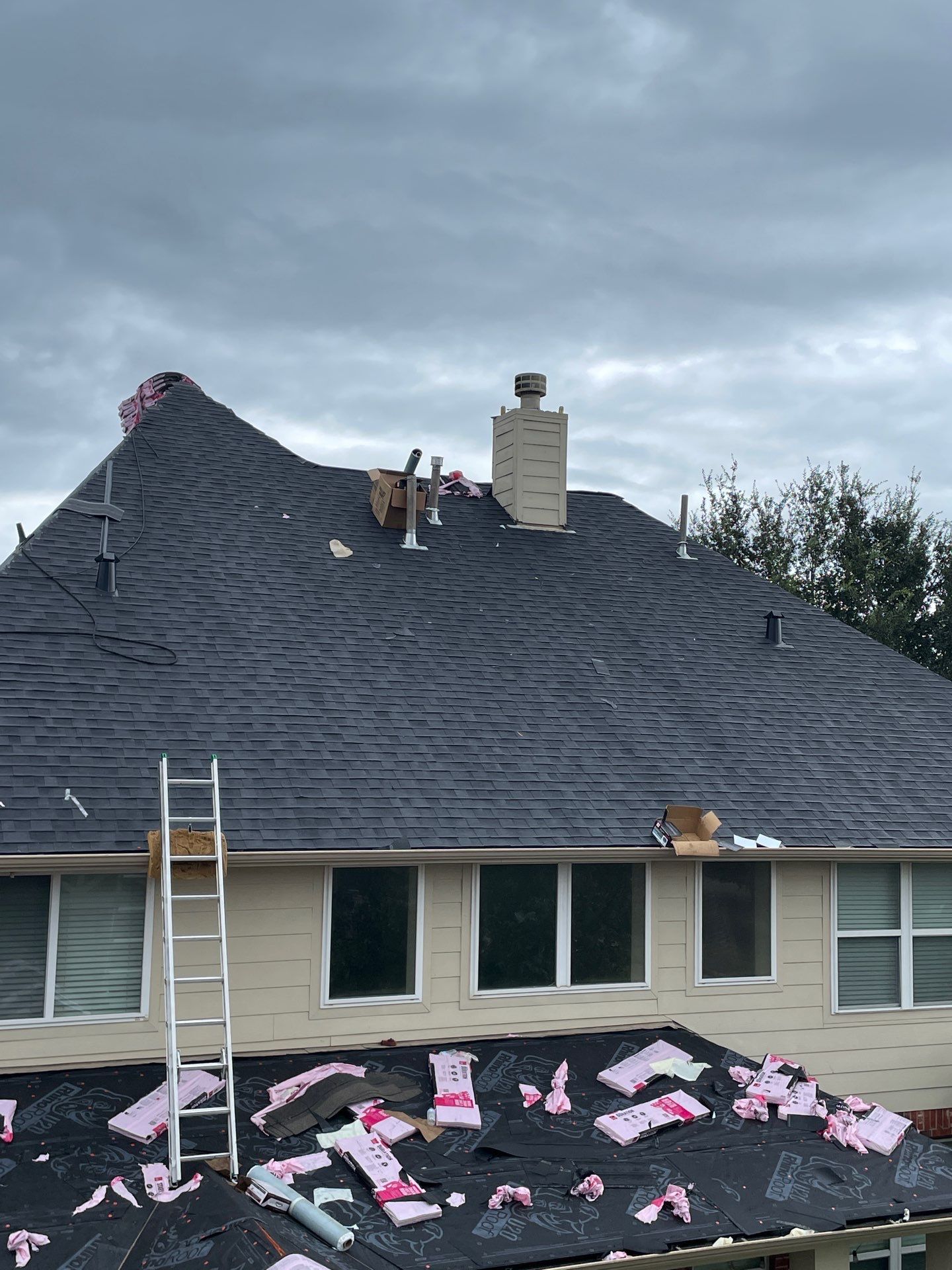 Residential Roofing Installation using Owen's Corning Duration (Lifetime) Shingles by Roof Repair Company