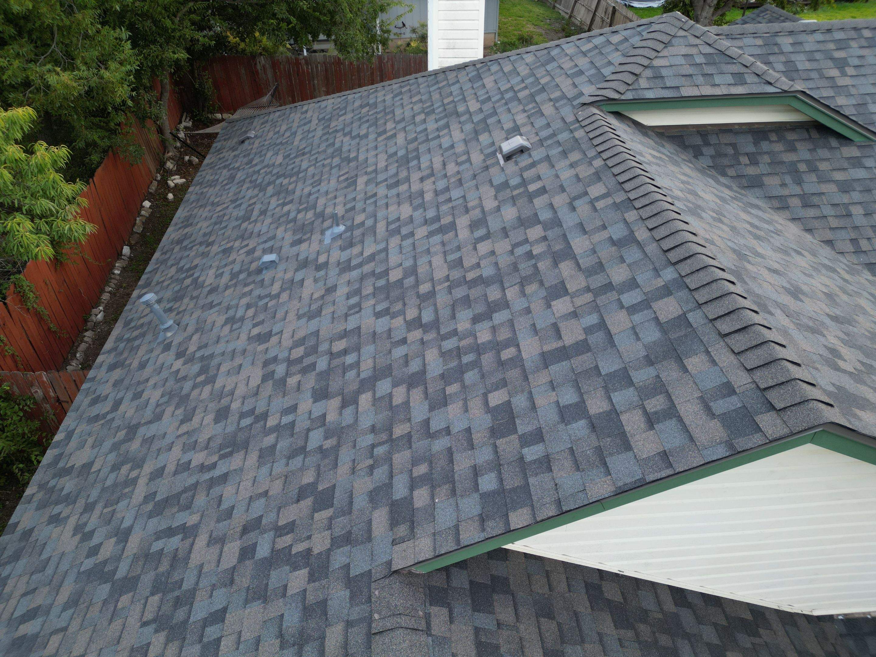 Peppercorn - Owens Corning TruDefinition Duration by RoofsOnly.com