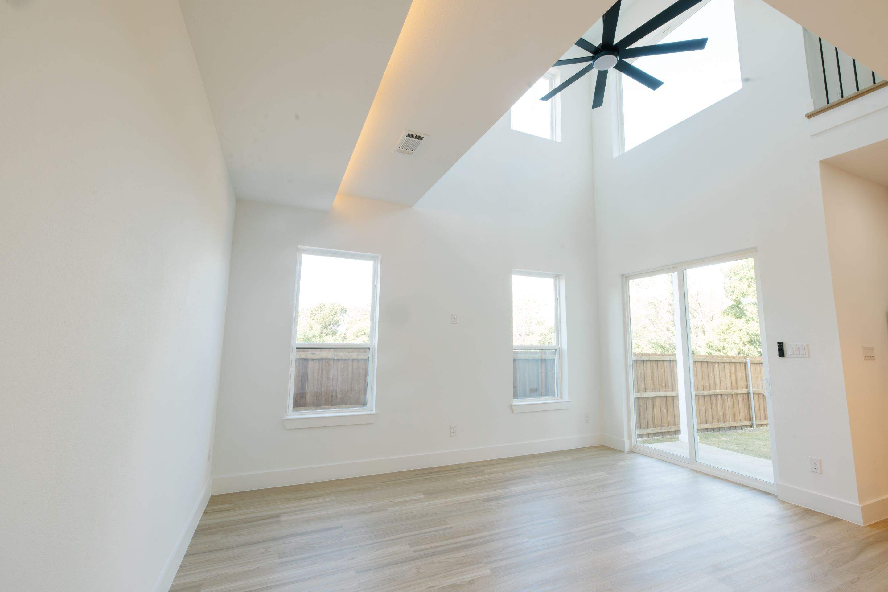 Ledbetter Project (Duplex New Construction) by HOMES BY JAR