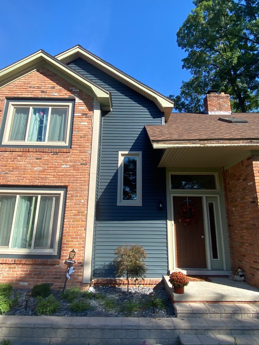 Siding Replacement using CertainTeed Restoration Classic D5 by 180 Contractors