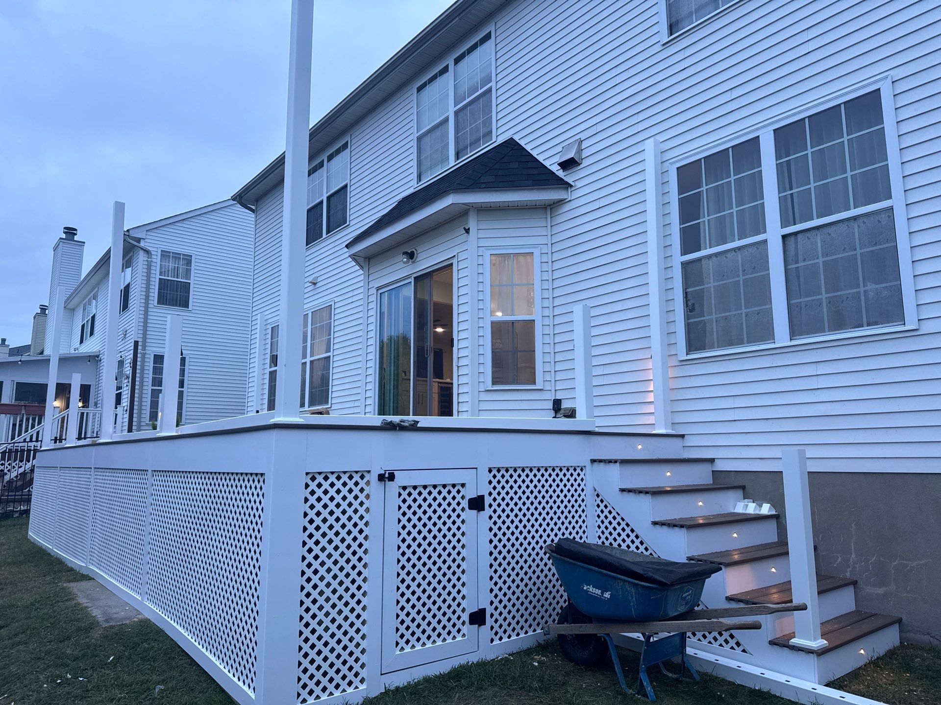New Deck using Deckorators Venture - Color Sandbar by deck guardian