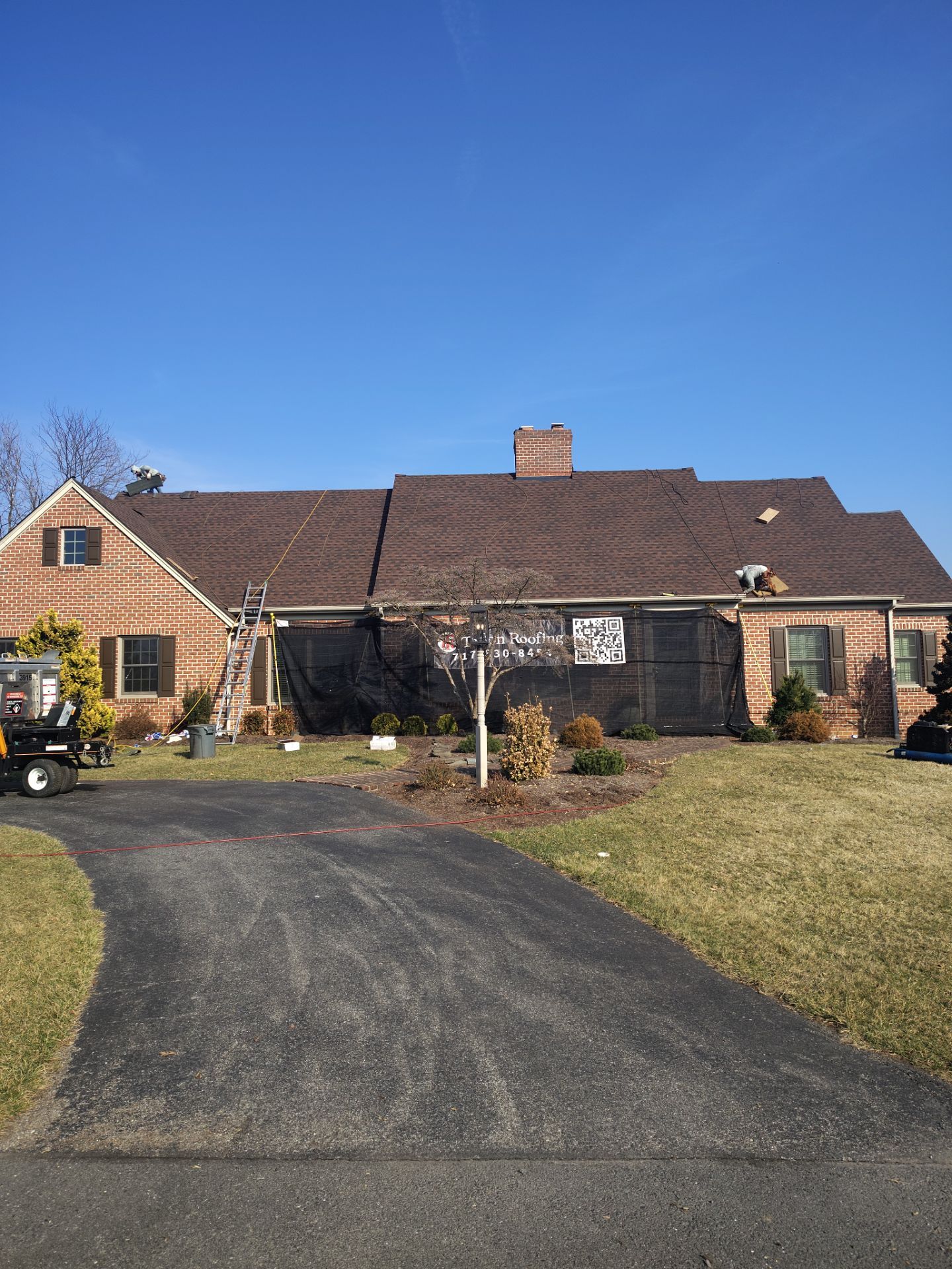 Roof Installation using Gaf Hdz Architectural Shingle - Hickory by Teflon Roofing