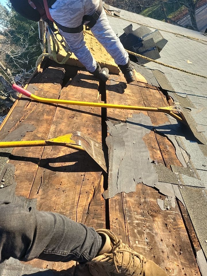 Roofing and Flashing in Franklin, MA by Master Roof Inc