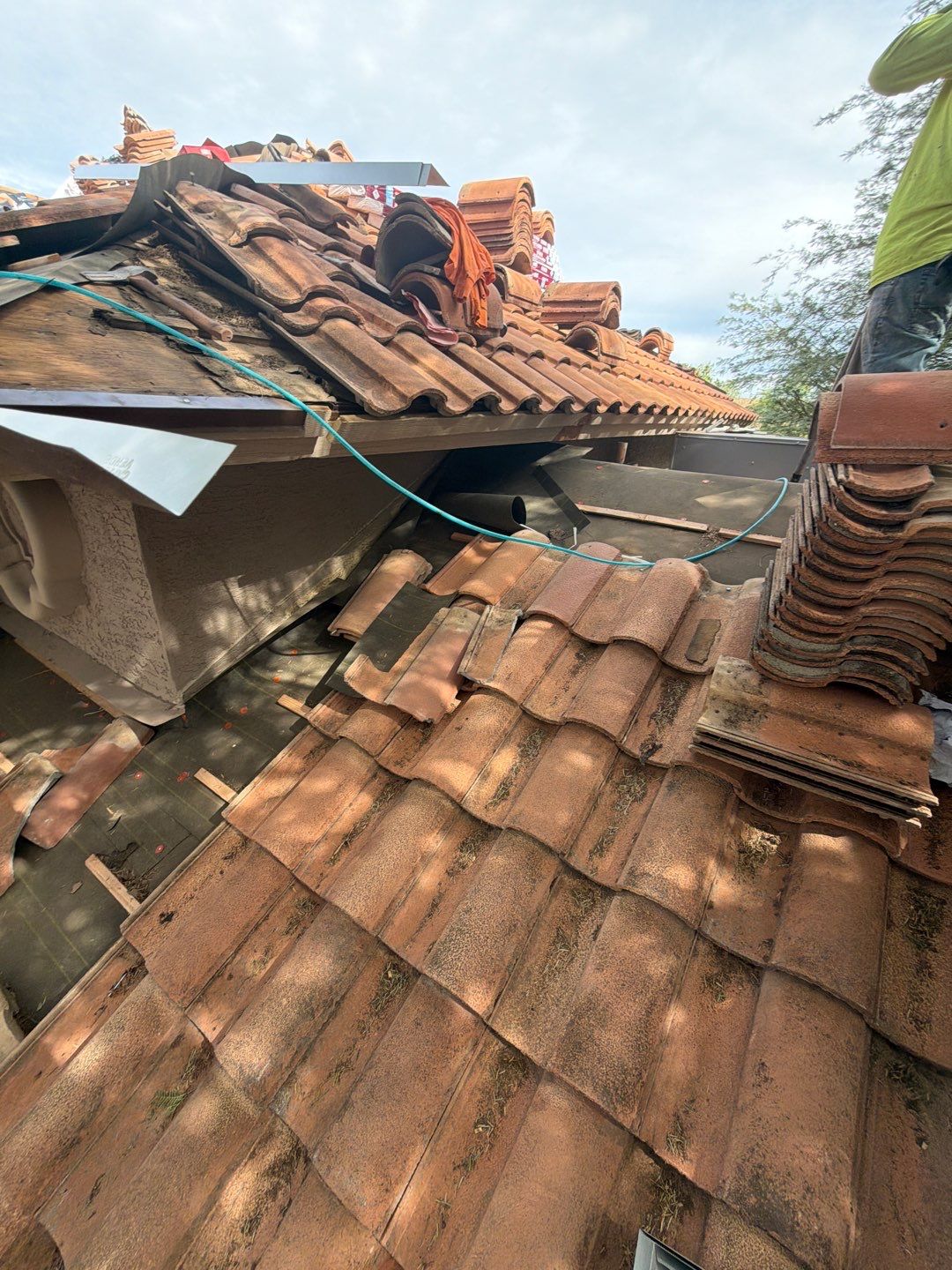 Tile R&R - Malarkey UDL Right Start by Saint Roofing
