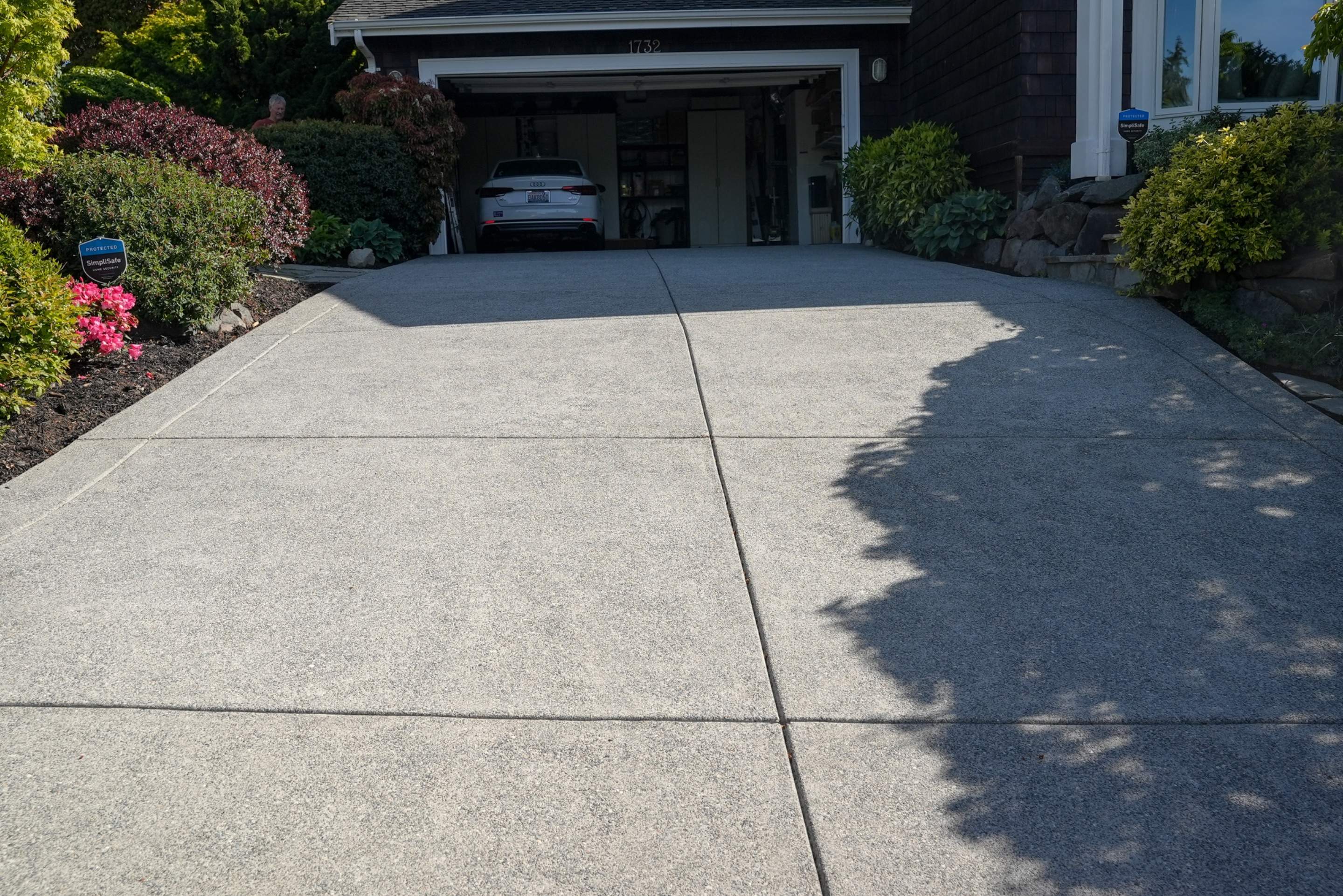 Concrete Driveway Repair | Mukilteo  by Jireh Asphalt & Concrete Inc 