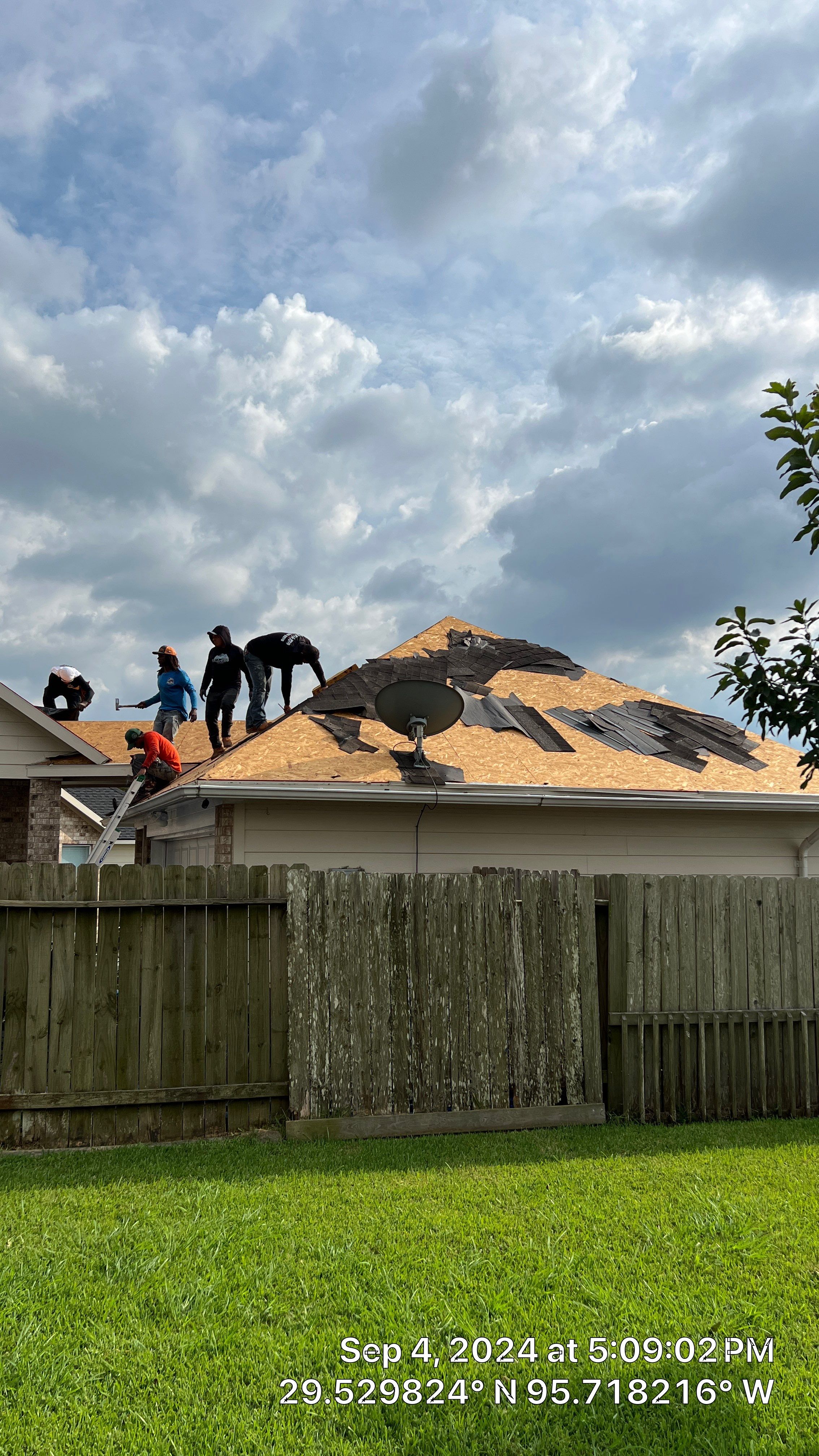 Residential Roofing Installation using Owen's Corning Duration (Lifetime) Shingles by Roof Repair Company