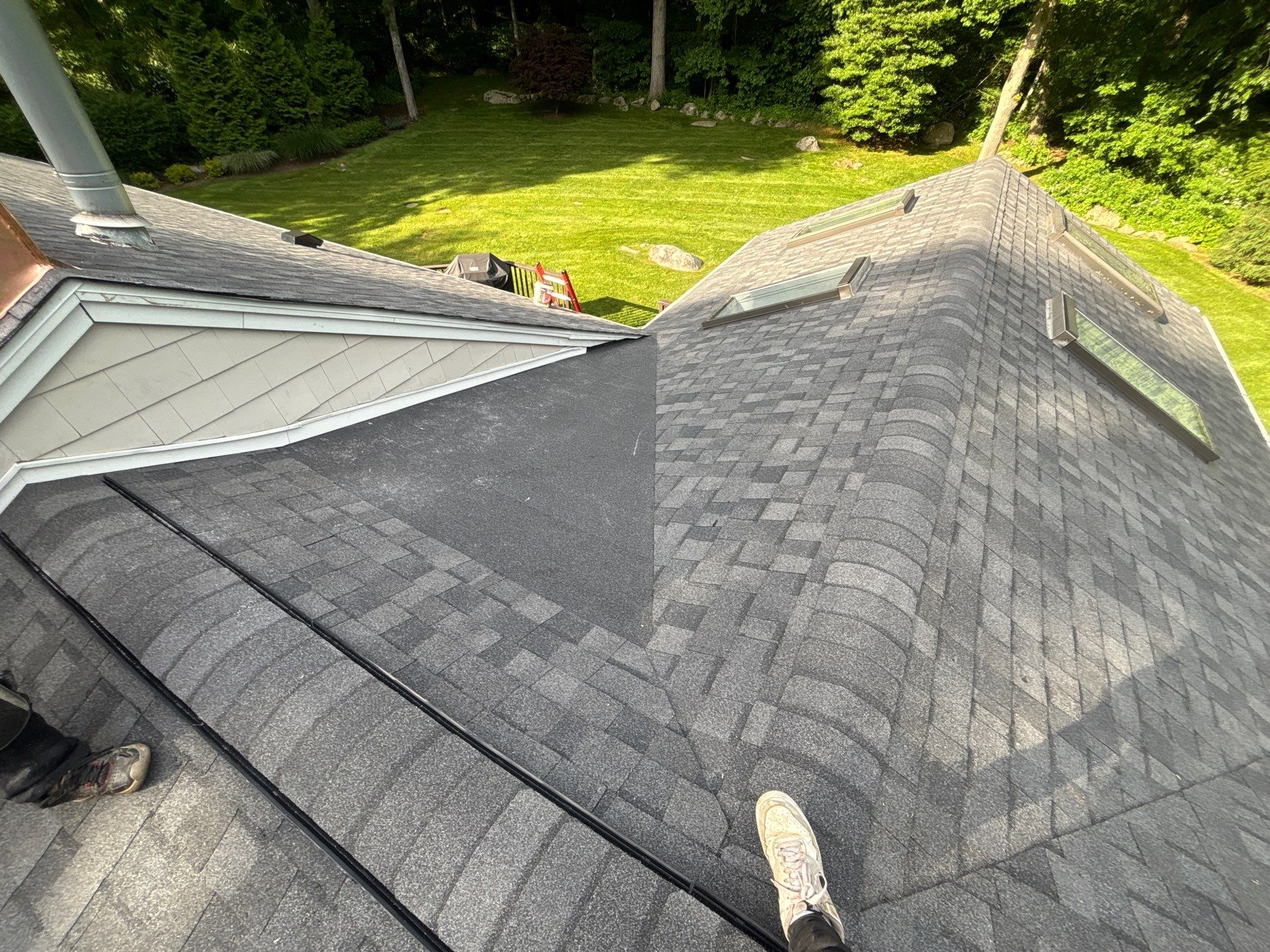 DiGiorgi installs a beautiful roof in Wilton, CT by DiGiorgi Roofing and Siding Inc
