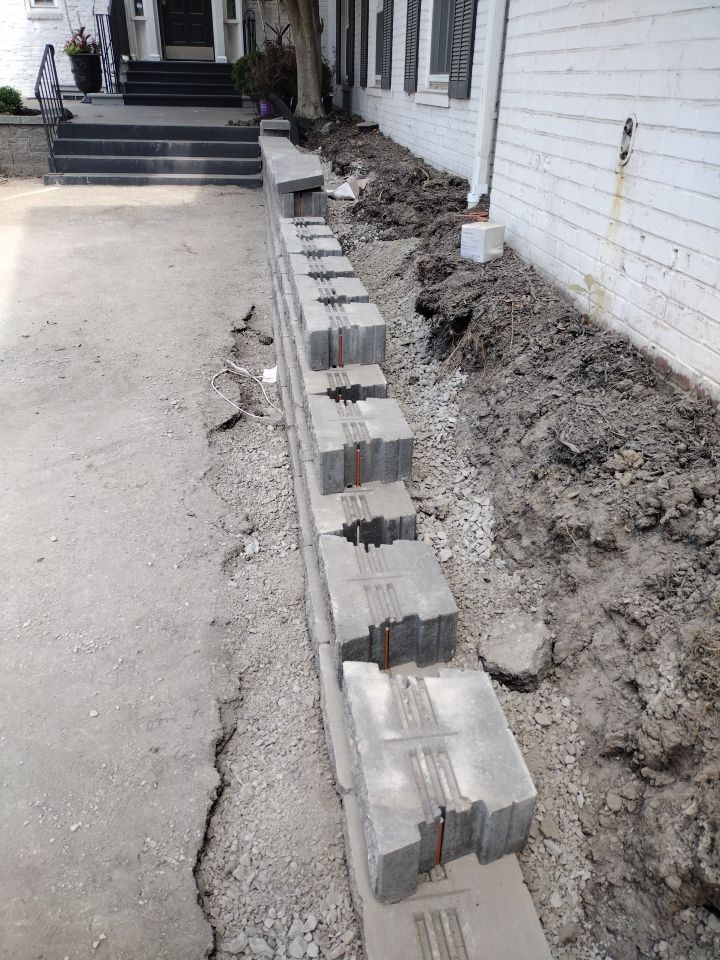 Replacement of existing retaining wall.  by New Horizon Landscapes