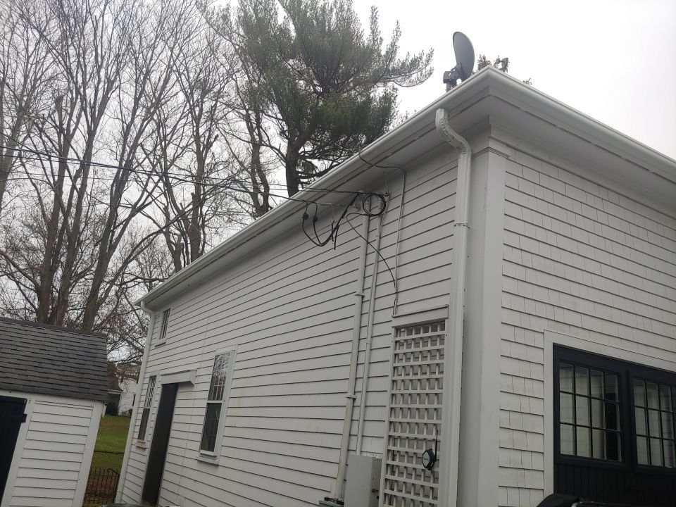 Duxbury, MA Gutter Installation using 4x6 Fiberglass Gutter with Moulding by Gutter Pro Enterprises