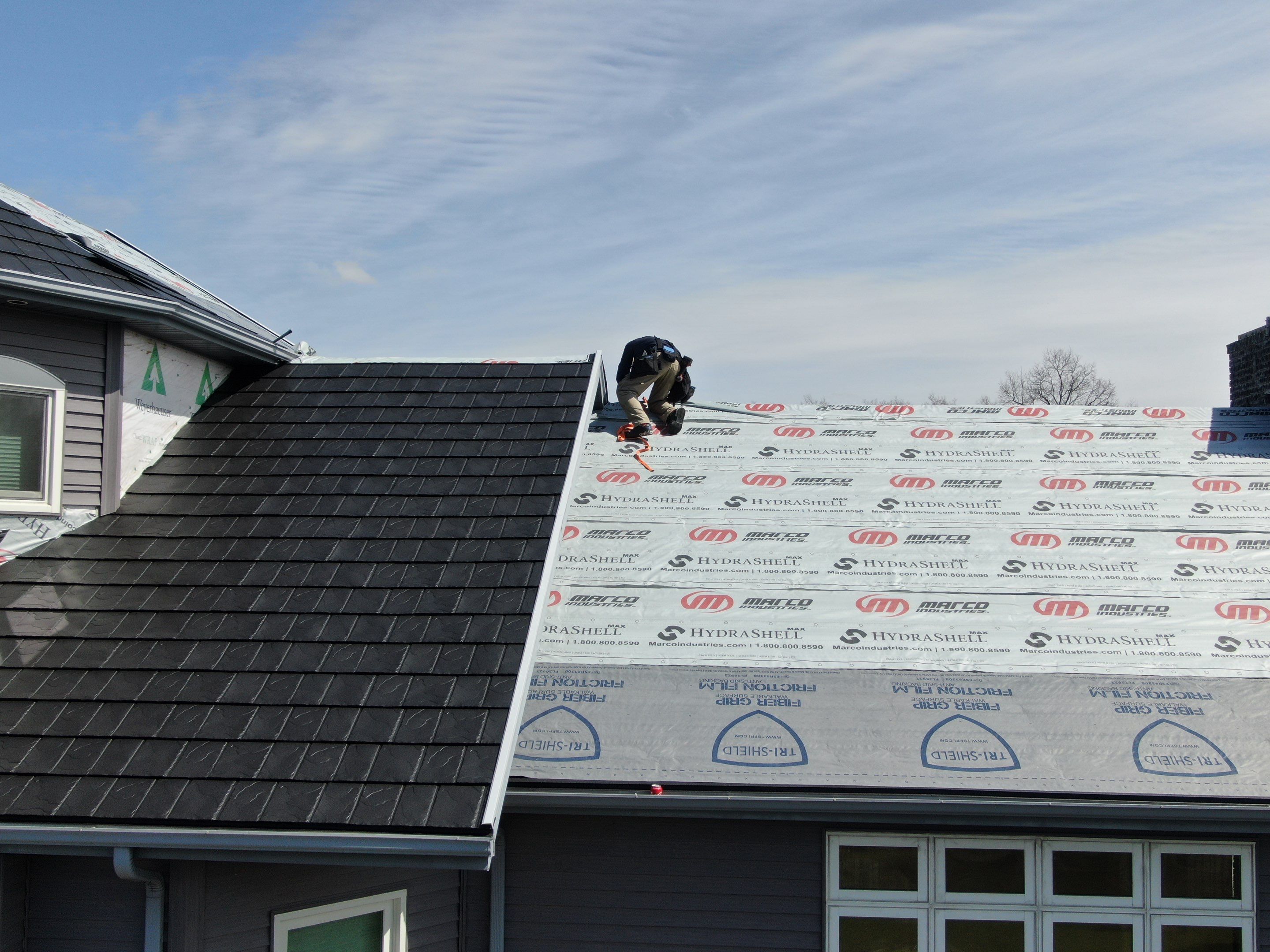 Residential Roofing Installation using Vic West Nothridge Slate by 4Ever Metal Roofing