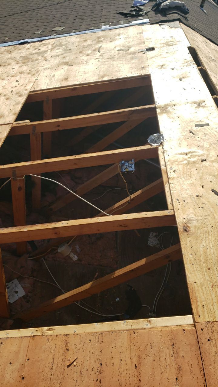 Springfield: CertainTeed Landmark Pro Designer Shingles in Max Def Pewterwood by RM Banning, Inc.