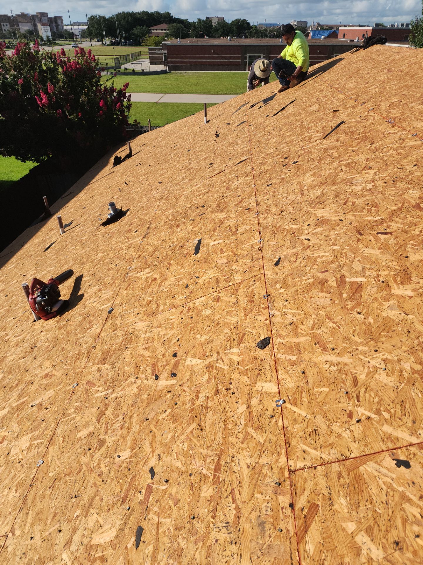 Residential Roof Installation using Owen's Corning Duration (Lifetime) Shingles by Roof Repair Company