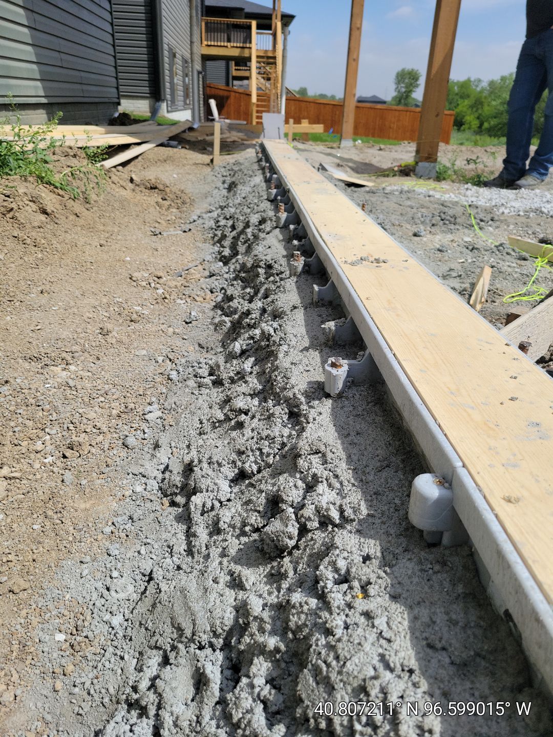 New Residential Construction - Paver, Putting Green, Pool by New Horizon Landscapes
