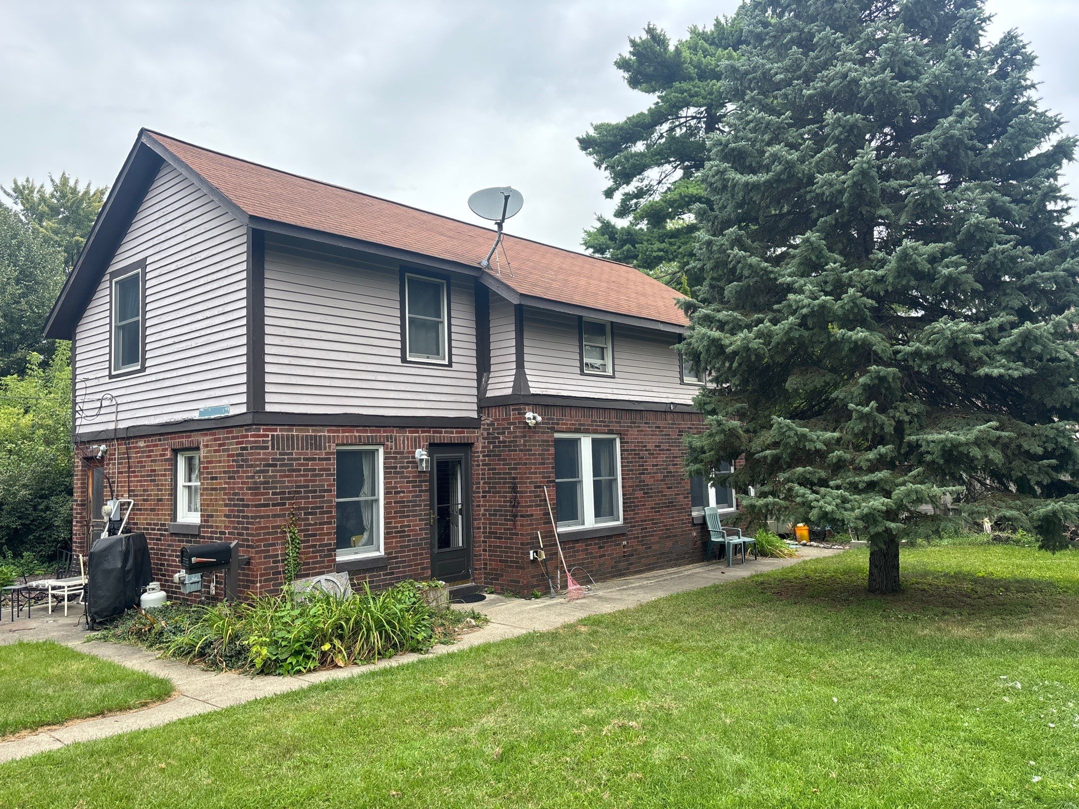 Roof Replacement using Owens Corning Onyx Black by 180 Contractors