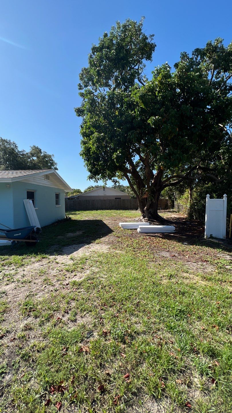 Venice, FL 6 ft. White Vinyl Privacy Fence by Asap fence and gates, LLC