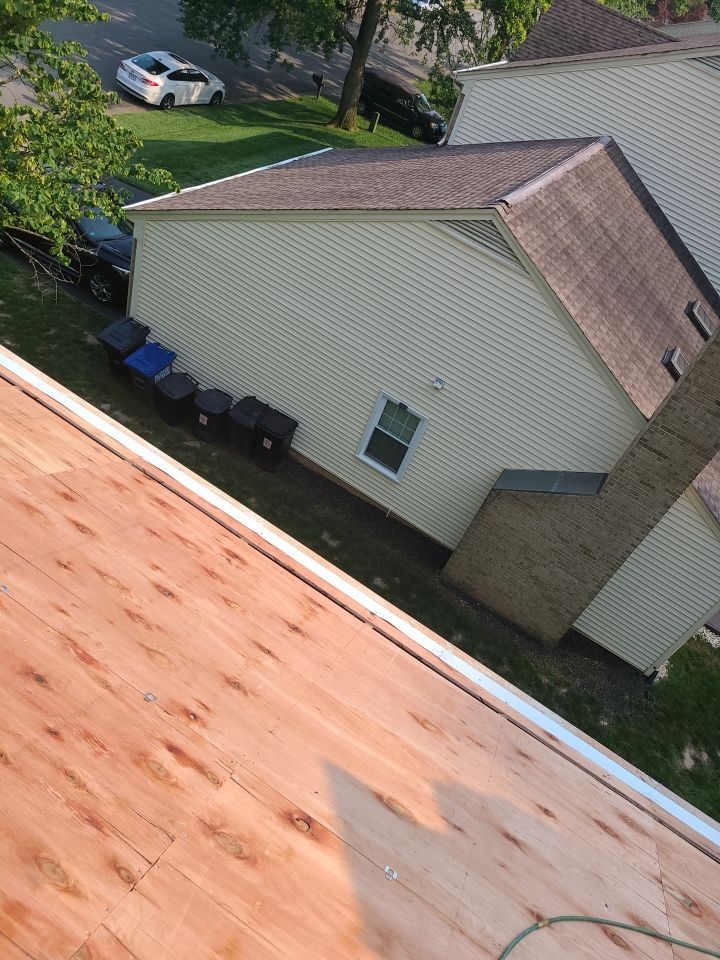 Burke: CertainTeed Landmark Pro Architectural Shingles in Max Def Weathered Wood by RM Banning, Inc.