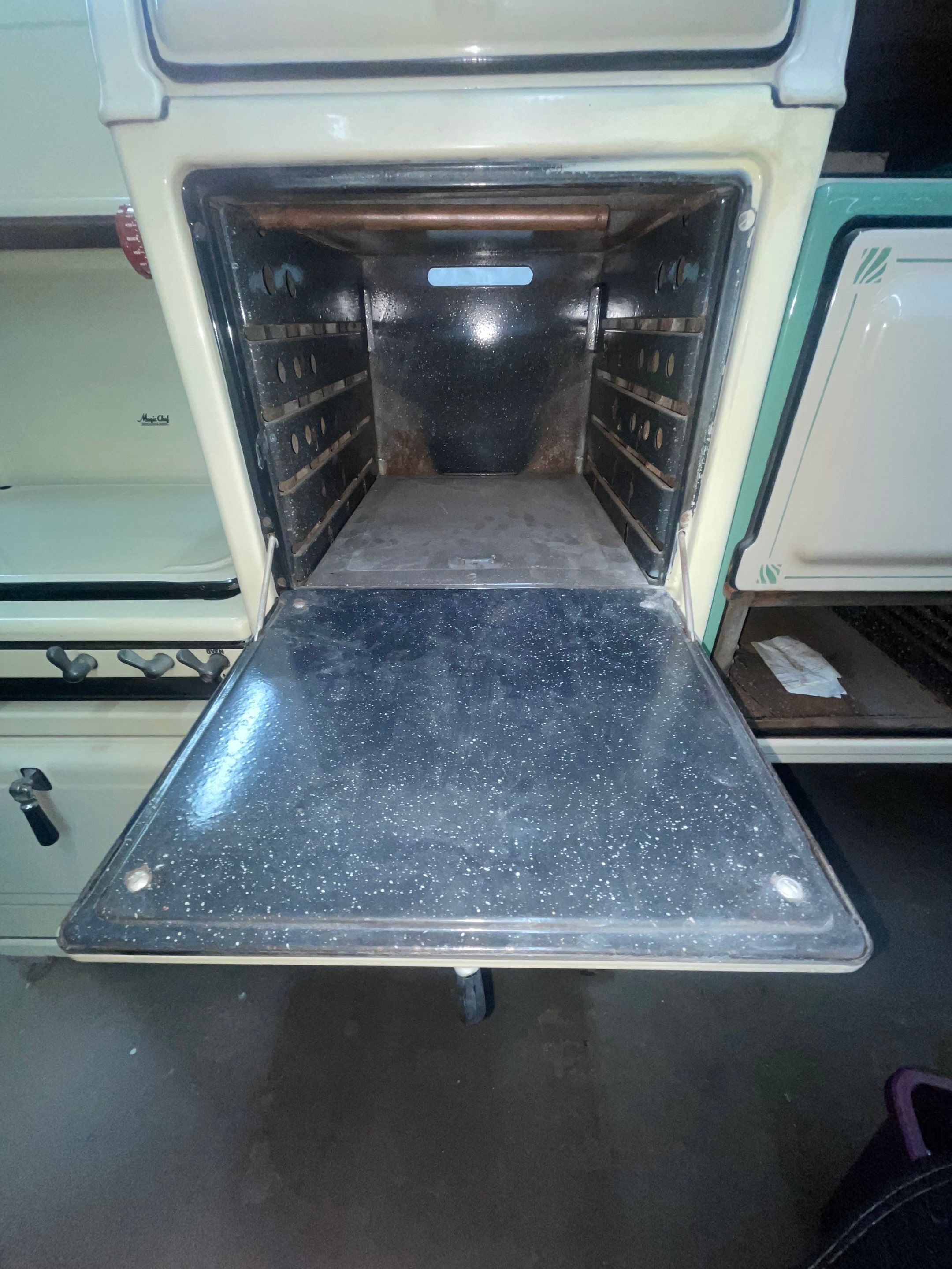 Stoves for Sale as of December 2023 by Belgrove Appliance Inc
