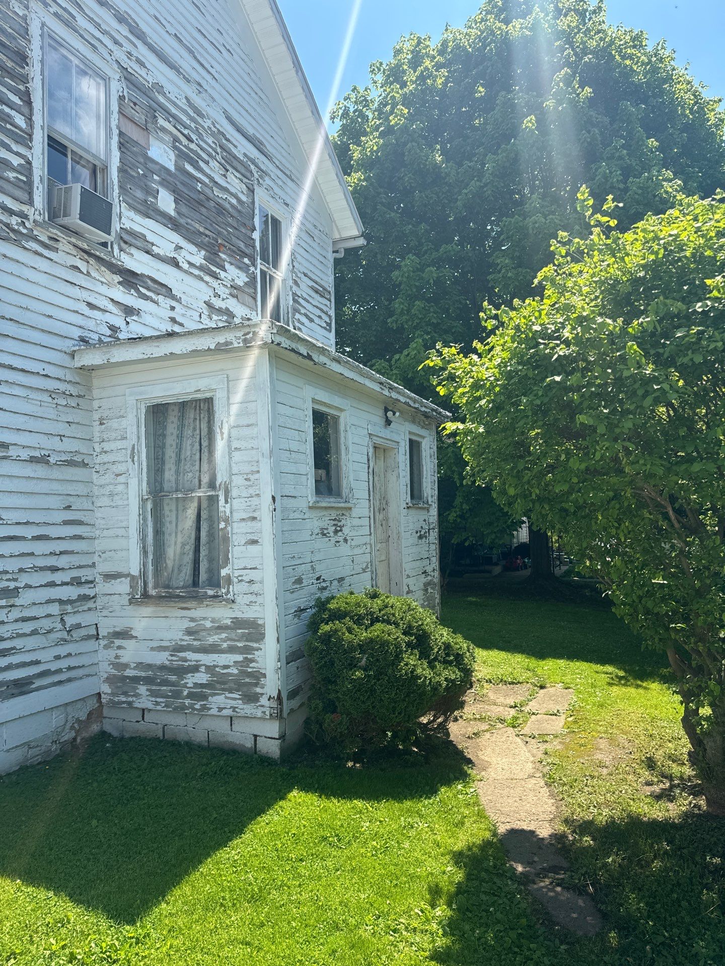 Siding Installation using Vinyl Siding by Rainstoppers Roofing
