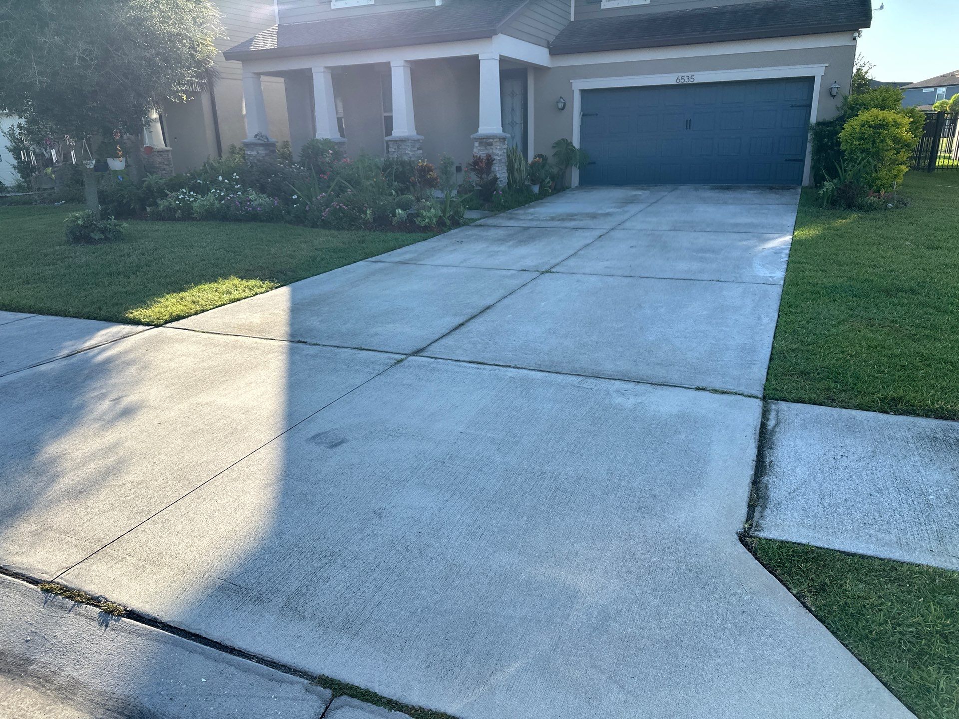 Driveway Cleaning in Palmetto, FL – Trevesta Community by Sunshine AquaWash