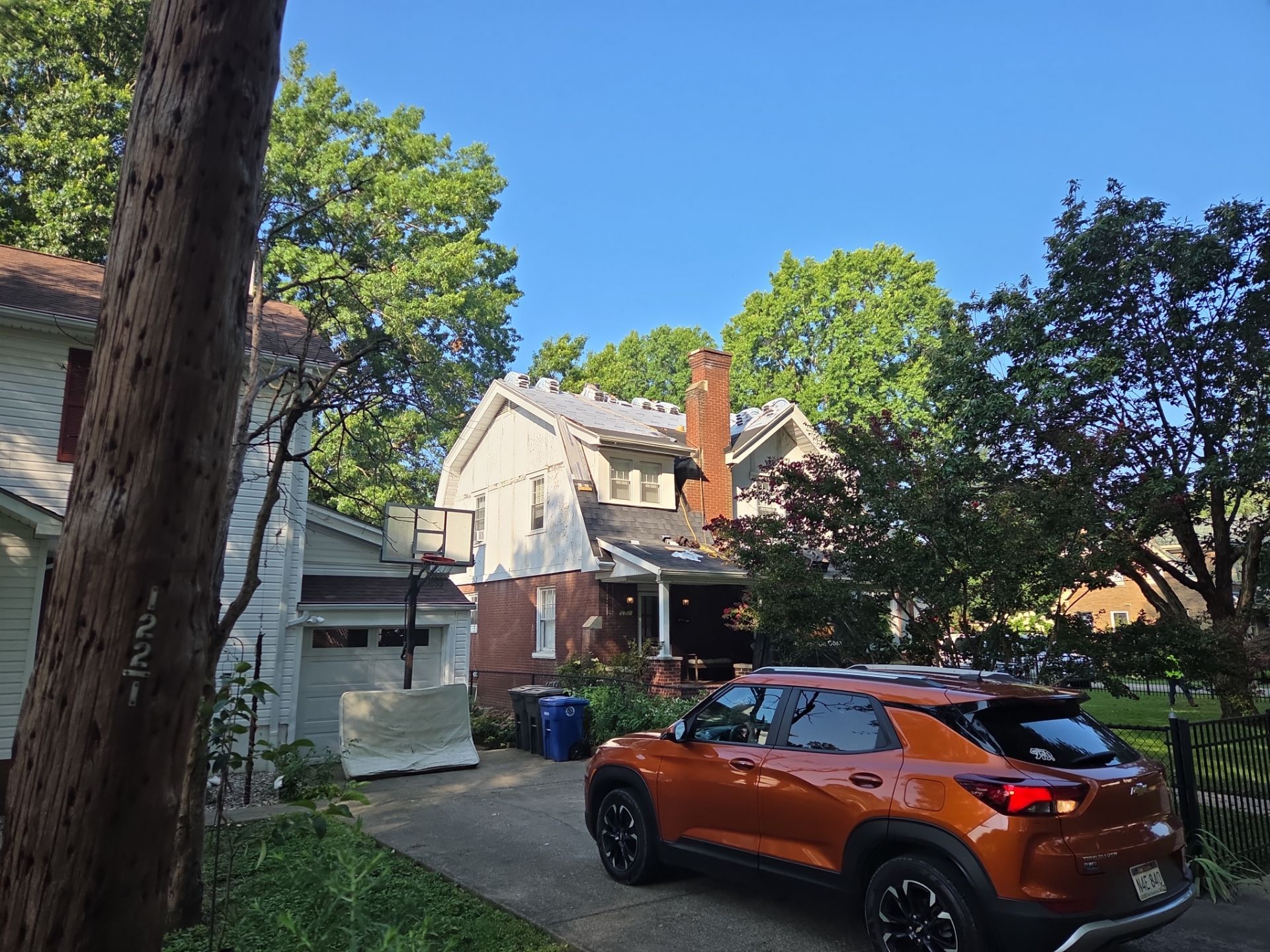 Charleston WV IKO Dynasty Roof Replacement – Premium Asphalt Shingles & Expert Installation by Mr. Roofer