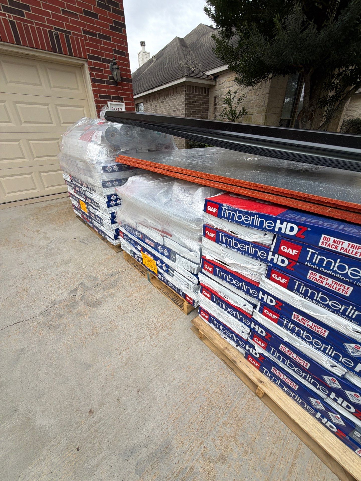 LEAH B by Boss Hogg Roofing