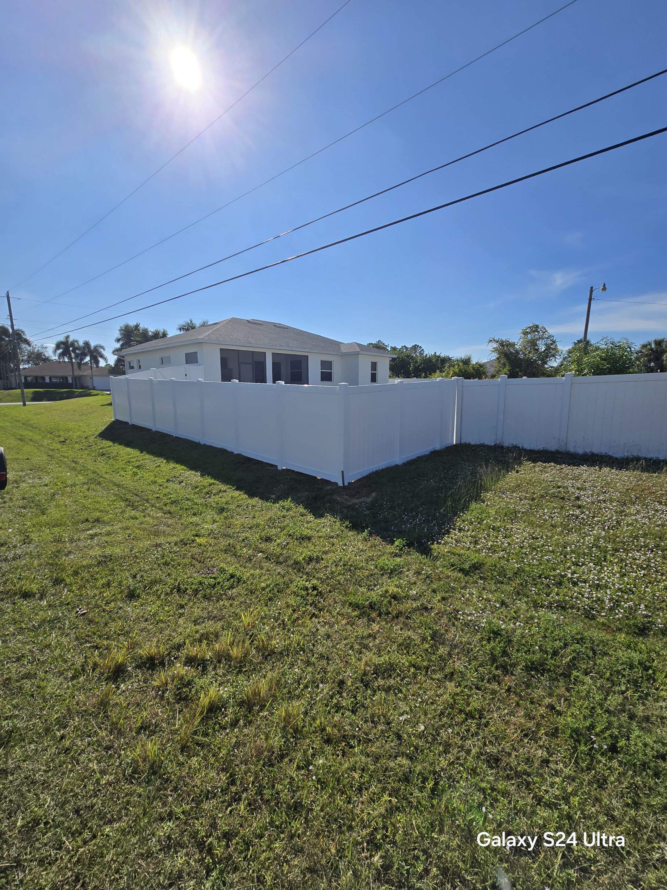 Vinyl Fence in Lehigh Acres by True Fence LLC