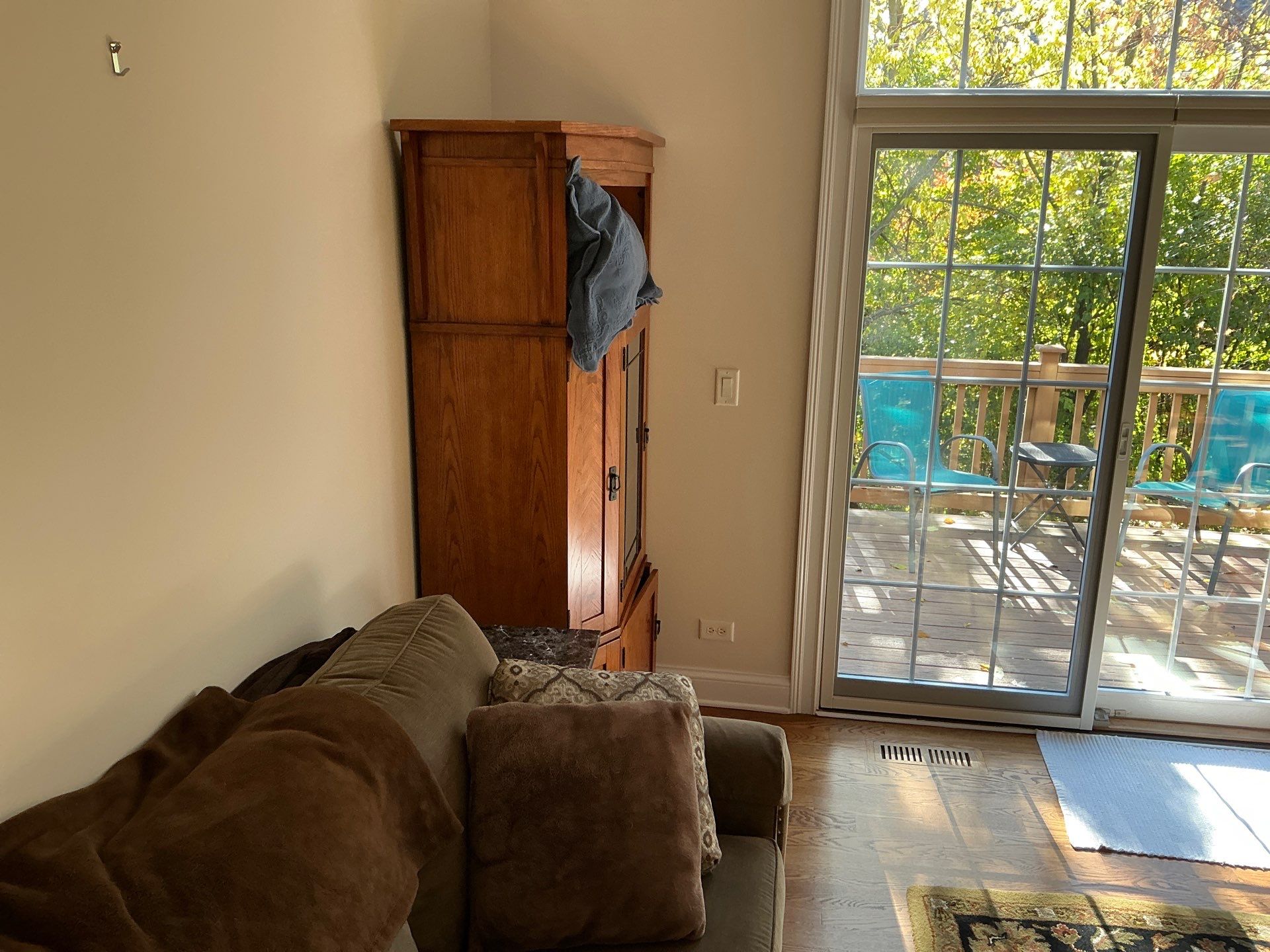 Glen Ellyn by The Junkluggers of Chicago NW Suburbs