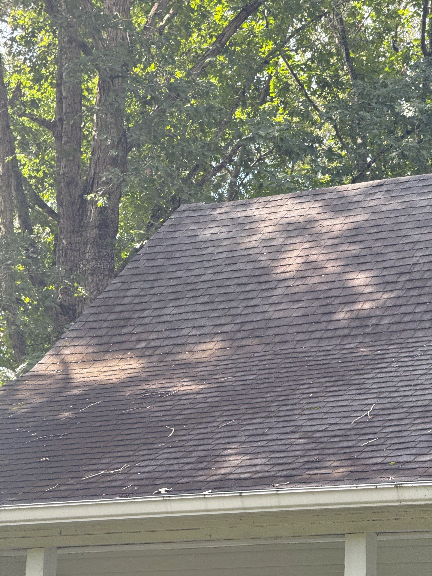 Project in Amelia Court House by Roof Maxx of Midlothian
