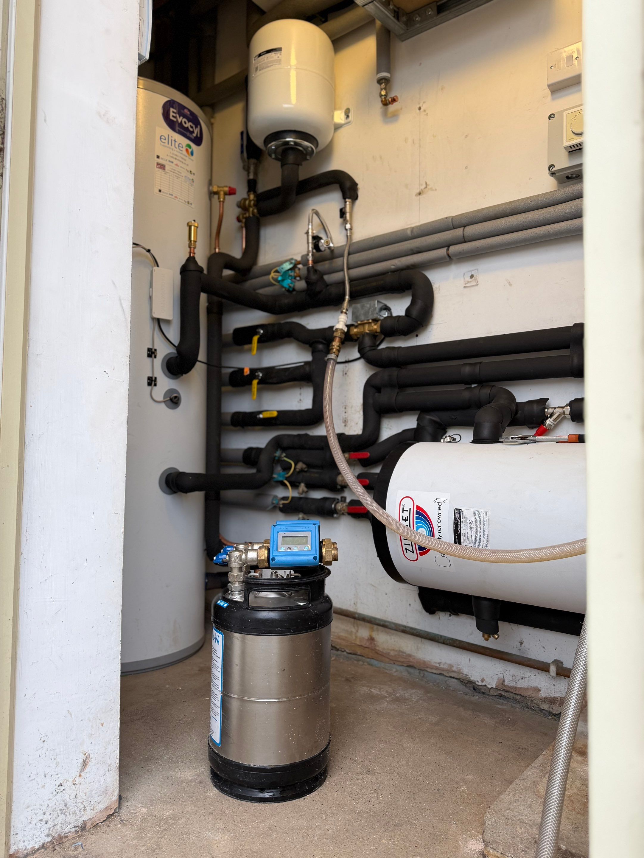No Disrupt: Vaillant Heat Pump Upgrade by Elite Services Group Ltd
