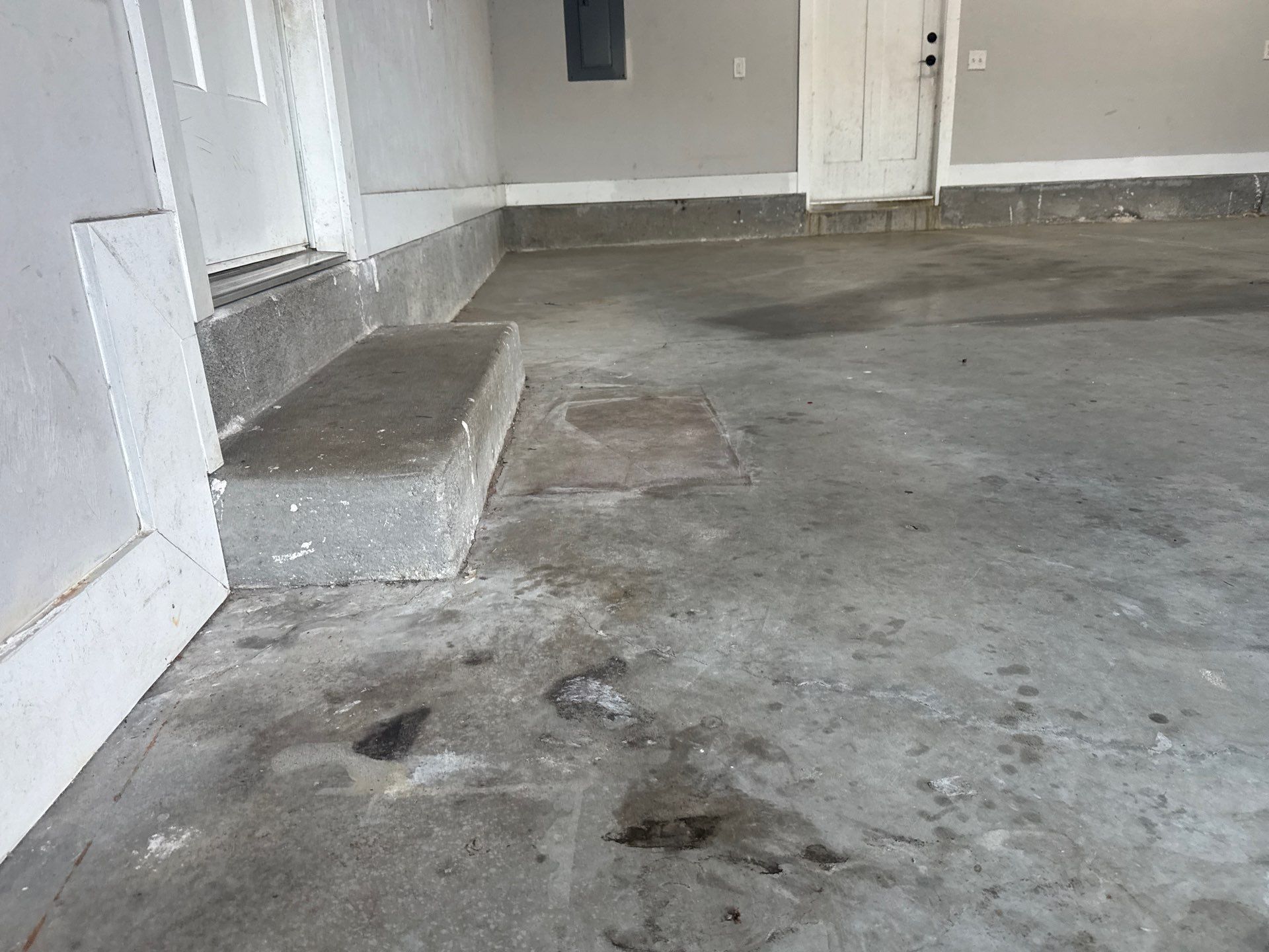 Garage in High Springs, FL in Slate Stone by Cross Creek Concrete Coatings