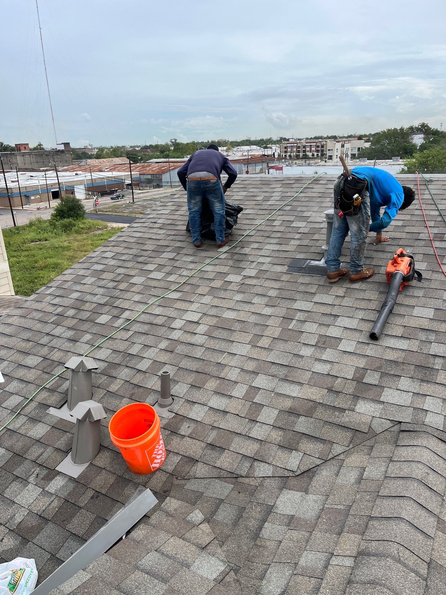 Residential Roofing Installation using Owen's Corning Duration (Lifetime) Shingles by Roof Repair Company