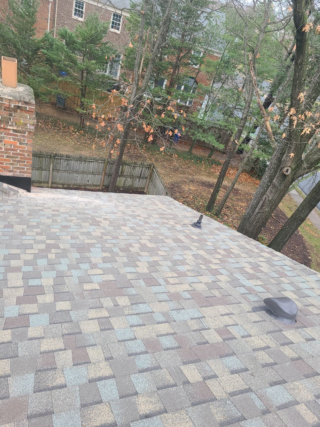 Vienna: Residential Roof Replacement with CertainTeed Landmark Pro in Max Def Weathered Wood by RM Banning, Inc.