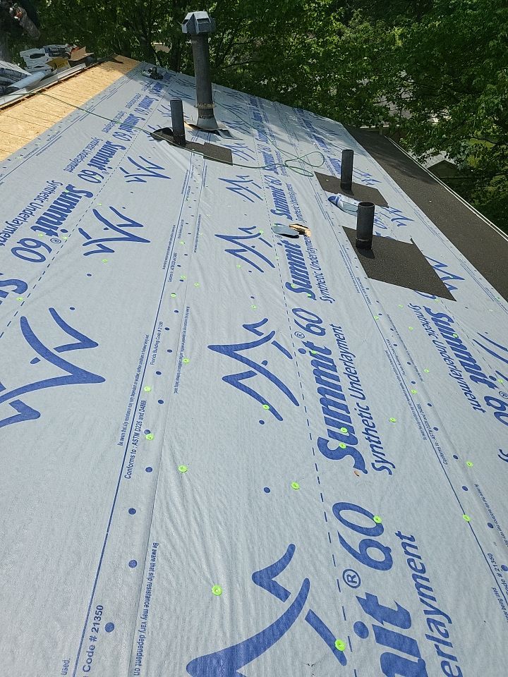 ATLAS PINNACLE HP W/SCOTCHGARD COLOR: HEARTHSTONE  by Eagle Eye Roofing