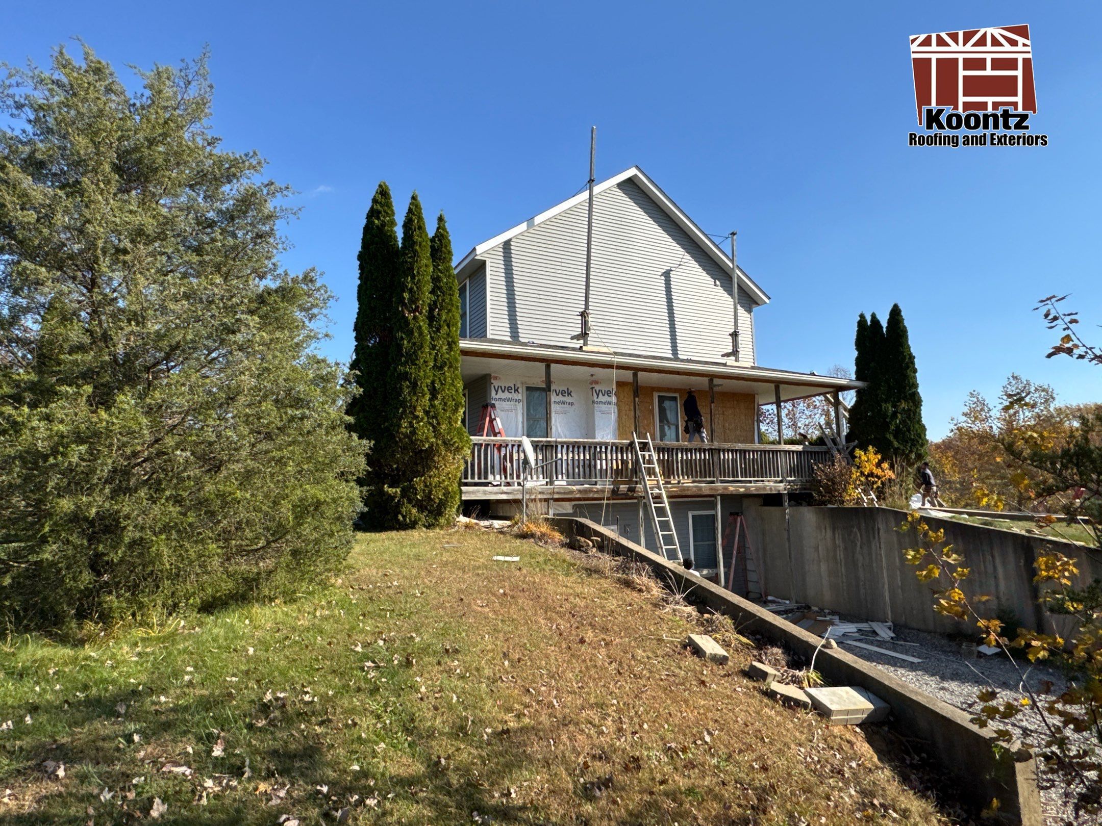 Exterior & Window Installation using CertainTeed Mainstreet & ViWinTech Windows by Koontz Construction