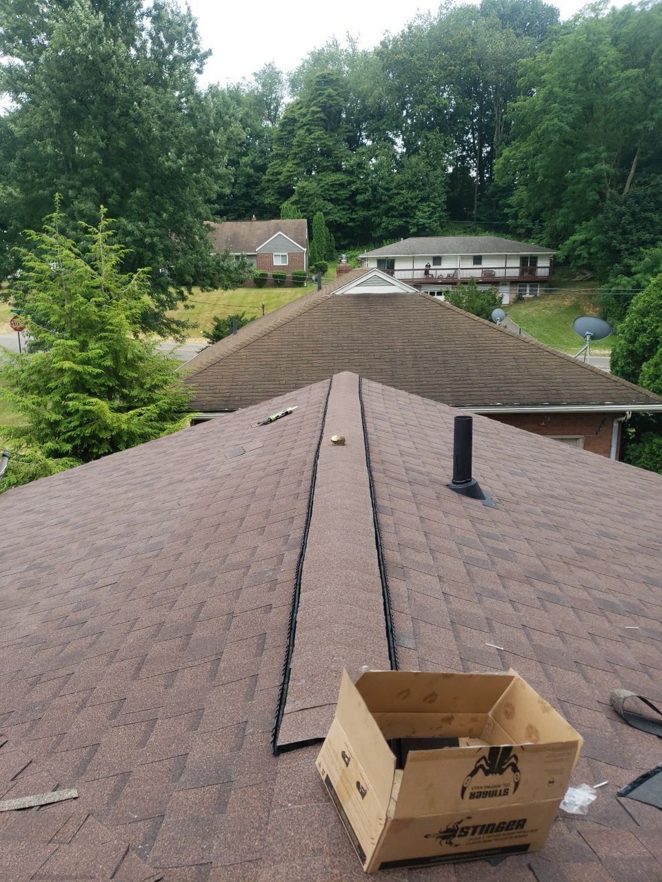 Brand: Atlas Pinnacle Color: Pristine Sunset Drip: White by Eagle Eye Roofing