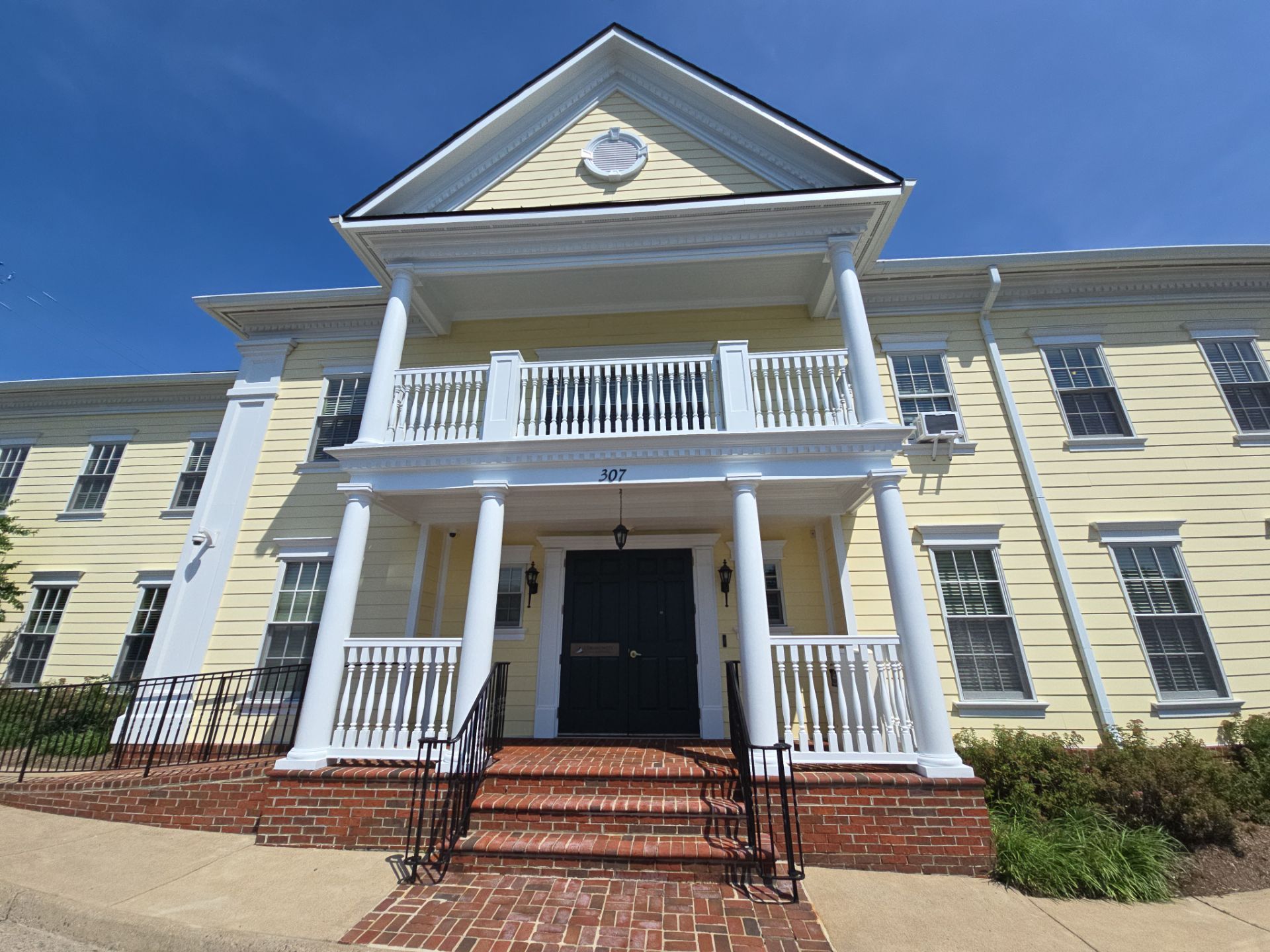 Commercial Exterior Painting Services for Mainstreet Bank in Leesburg, VA by My Painter 
