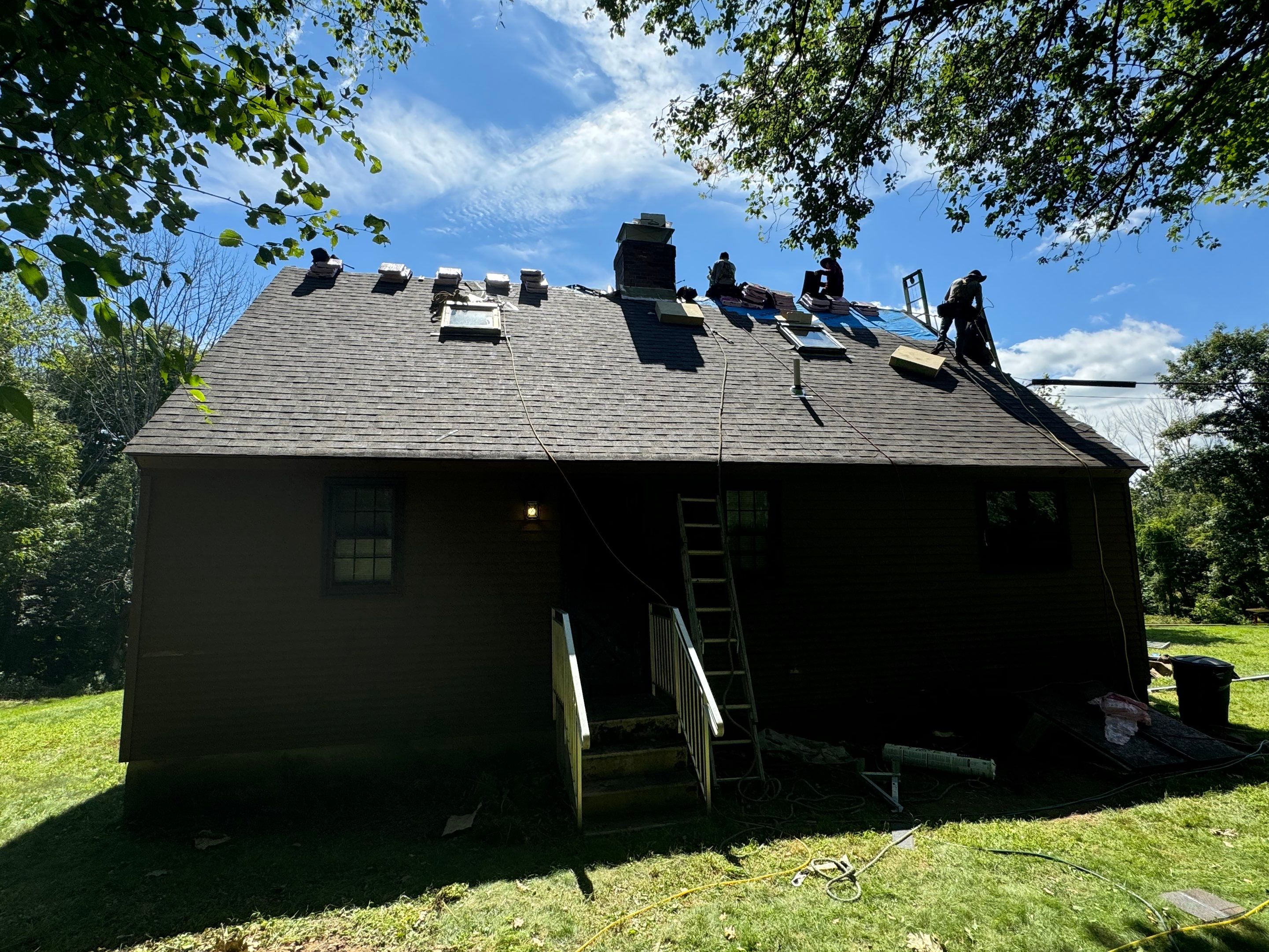 Pittsfield, NH – Owens Corning TruDefinition® Roof Installation by Tall pine roofing