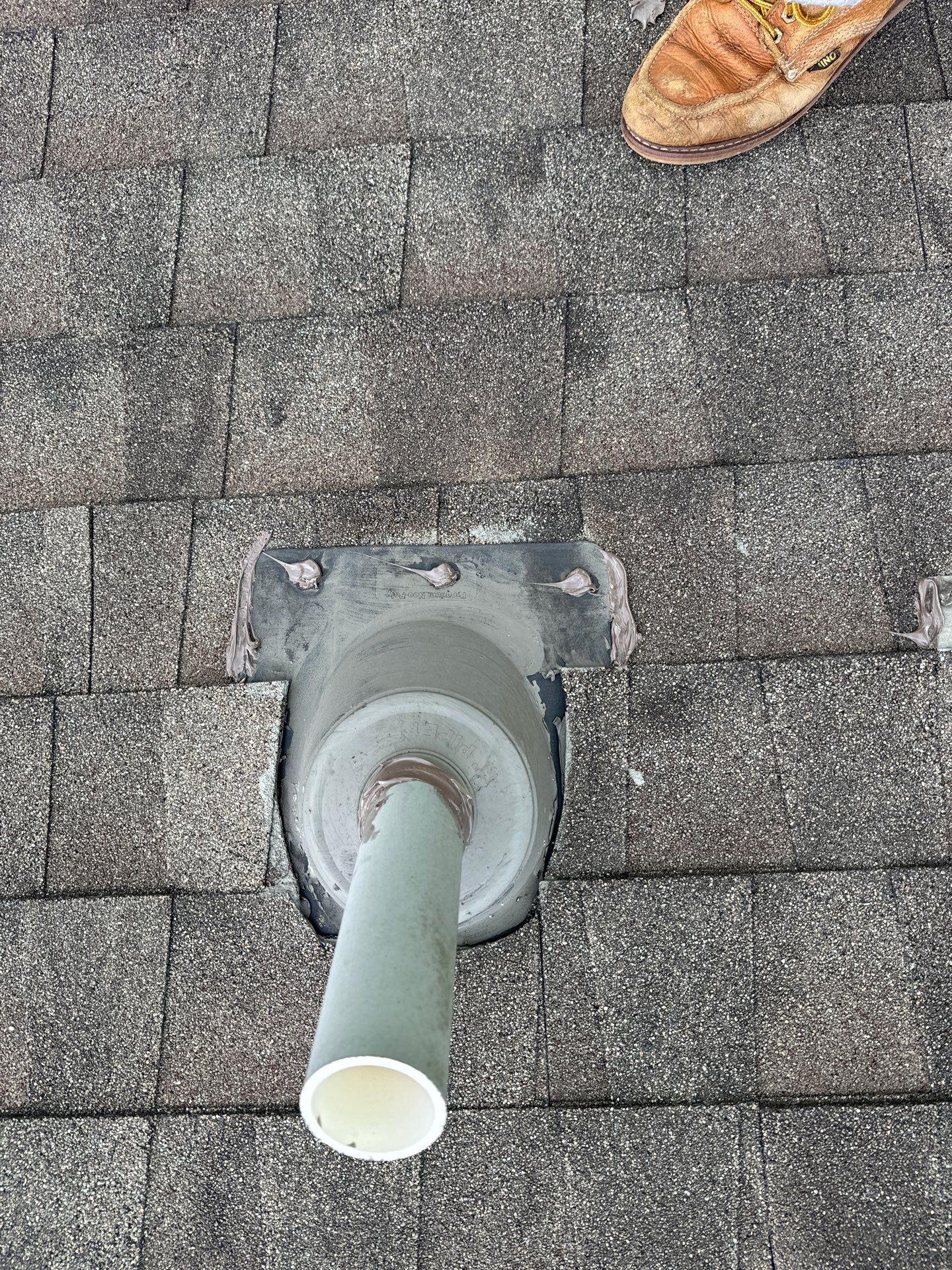 Residential Roofing Installation using Owen's Corning Duration (Lifetime) Shingles by Roof Repair Company