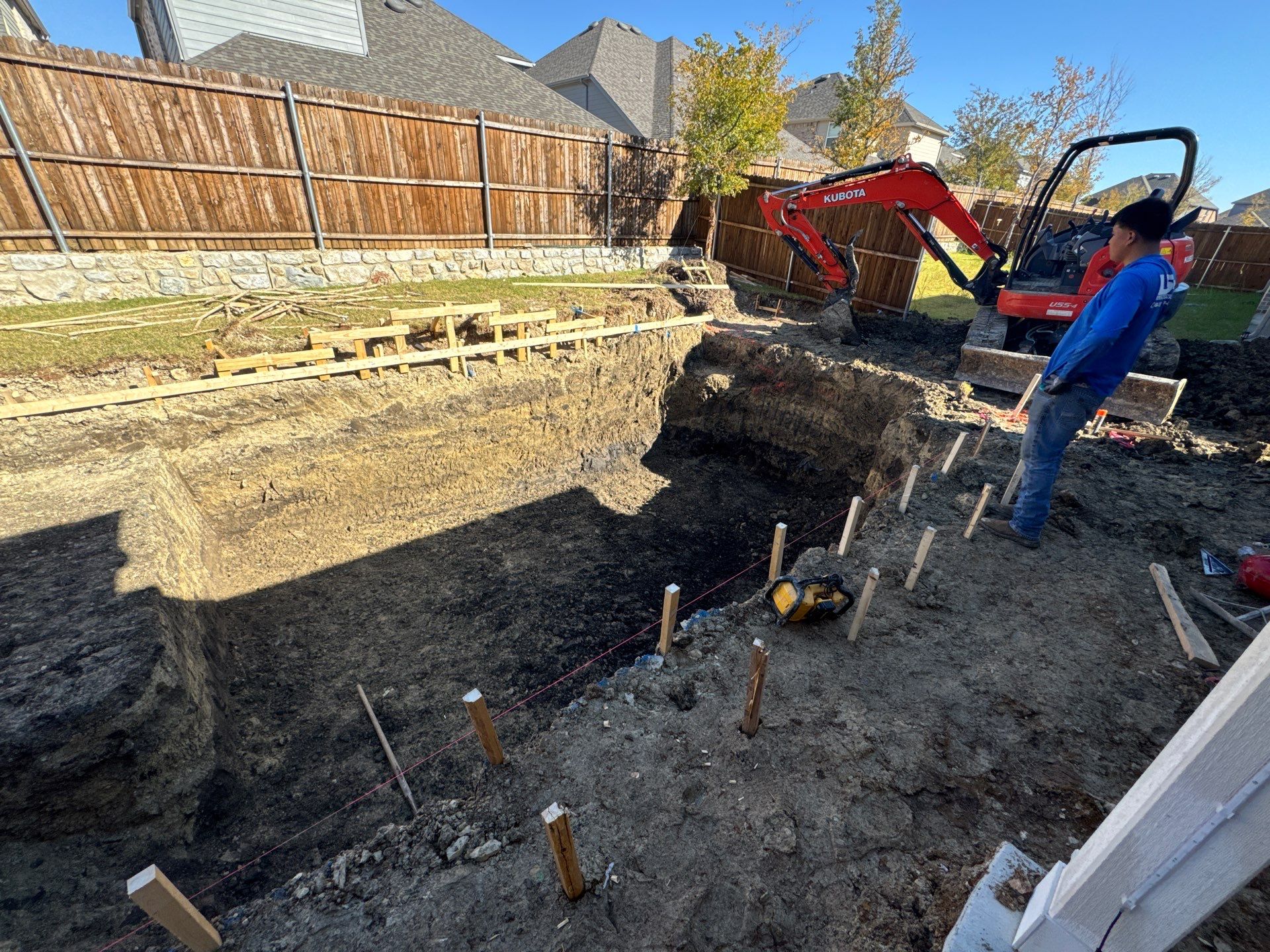 Geometric Pool with Pavers by Pinnacle Pools and Spas - DFW