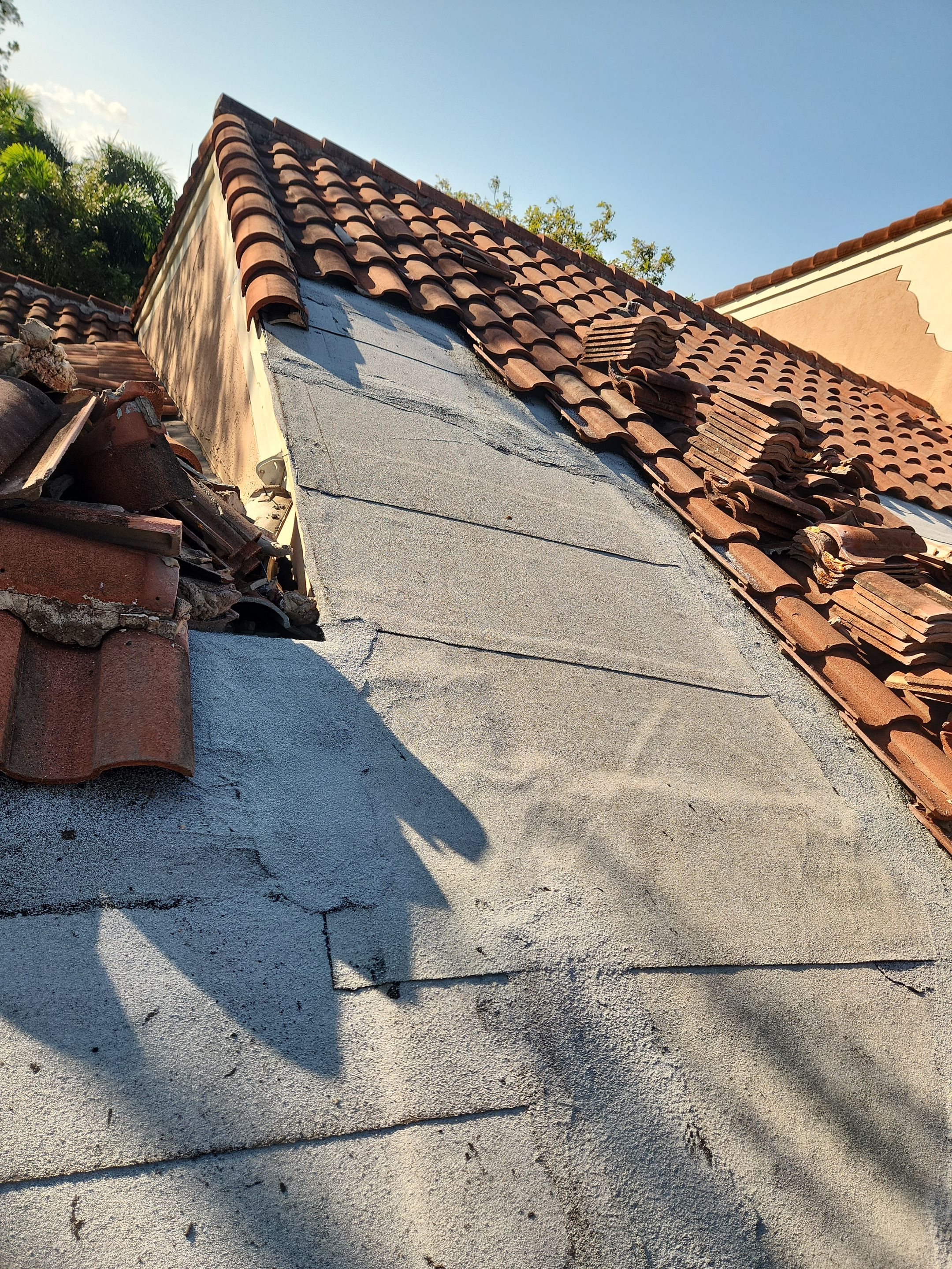 Concrete Tile Roof Repair in Coconut Creek β Reliable & Long-Lasting Solutions by Aastro Roofing
