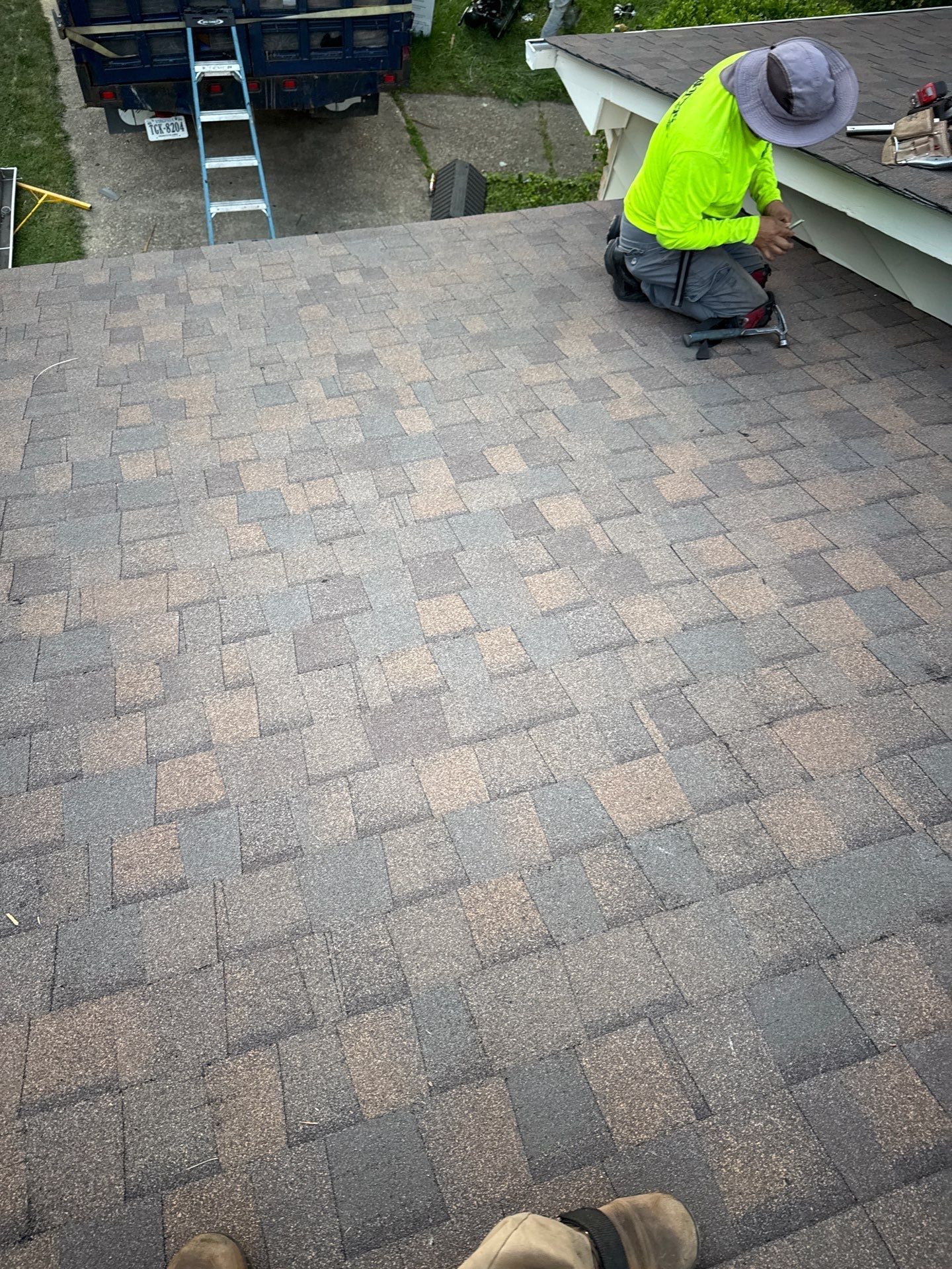 West Springfield: Residential Roof Replacement with CertainTeed Landmark in Heather Blend by RM Banning, Inc.