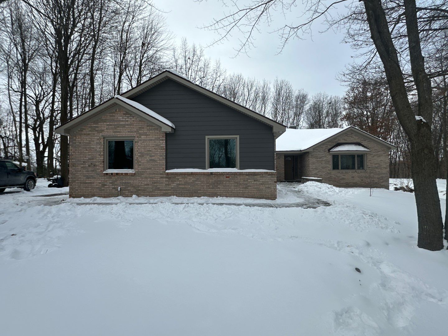 Siding Replacement using Alside S7 Cedar Mill Grain Composite by 180 Contractors