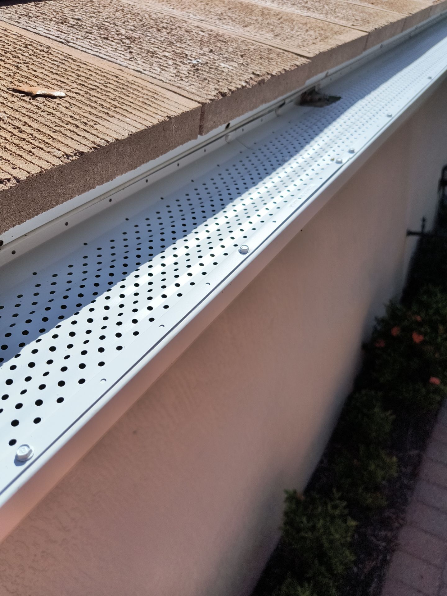 Gutter Guard Entire Home in Alva FL by Gutter Professors